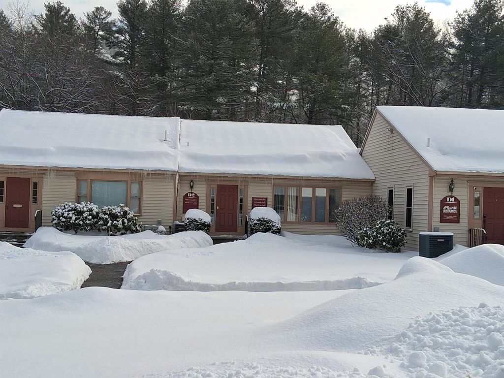 Photo of 12 Parmenter Road #D-2, Londonderry, NH 03053 (MLS # 5076089)