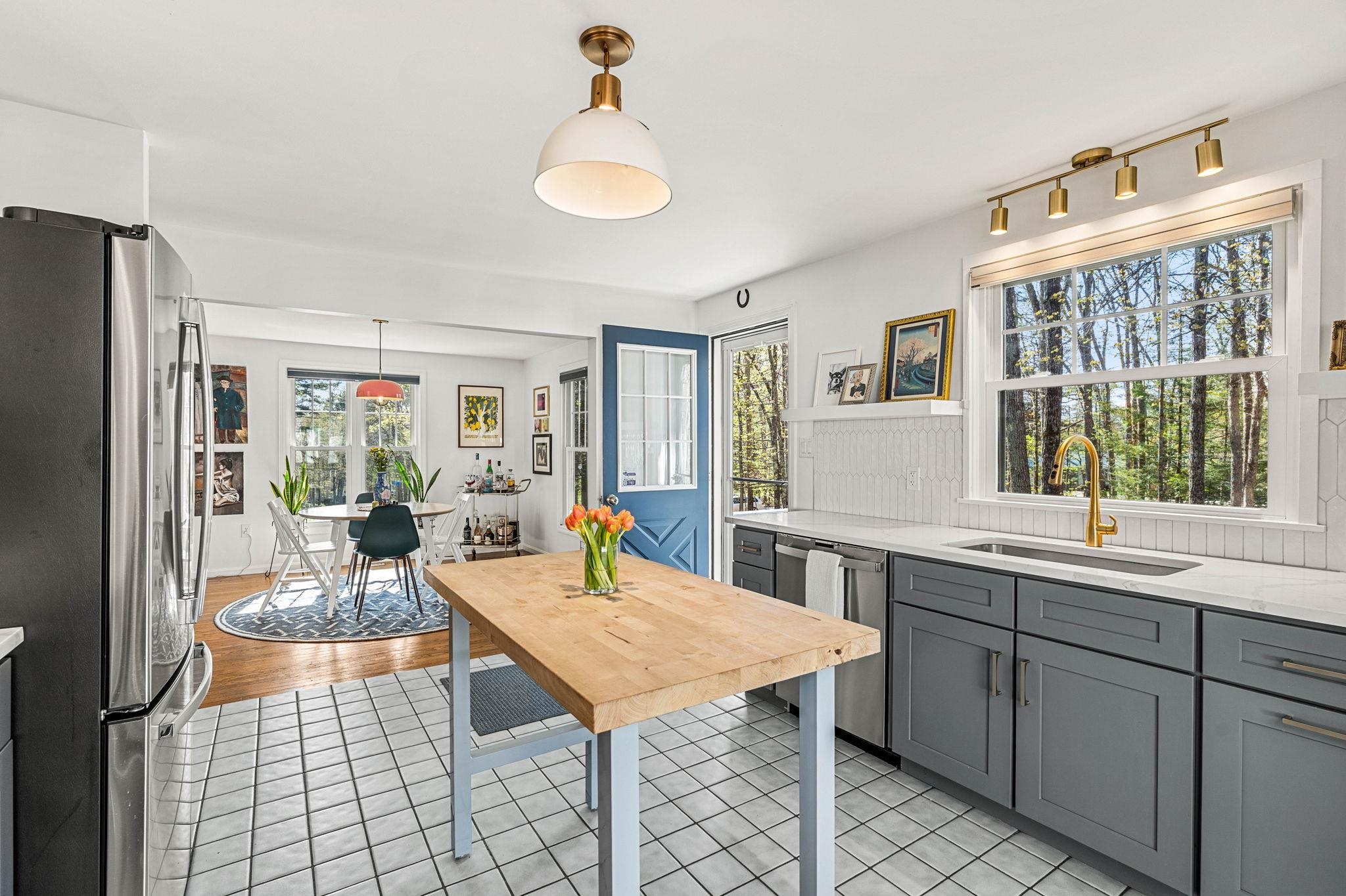 25 Great Hill Drive
