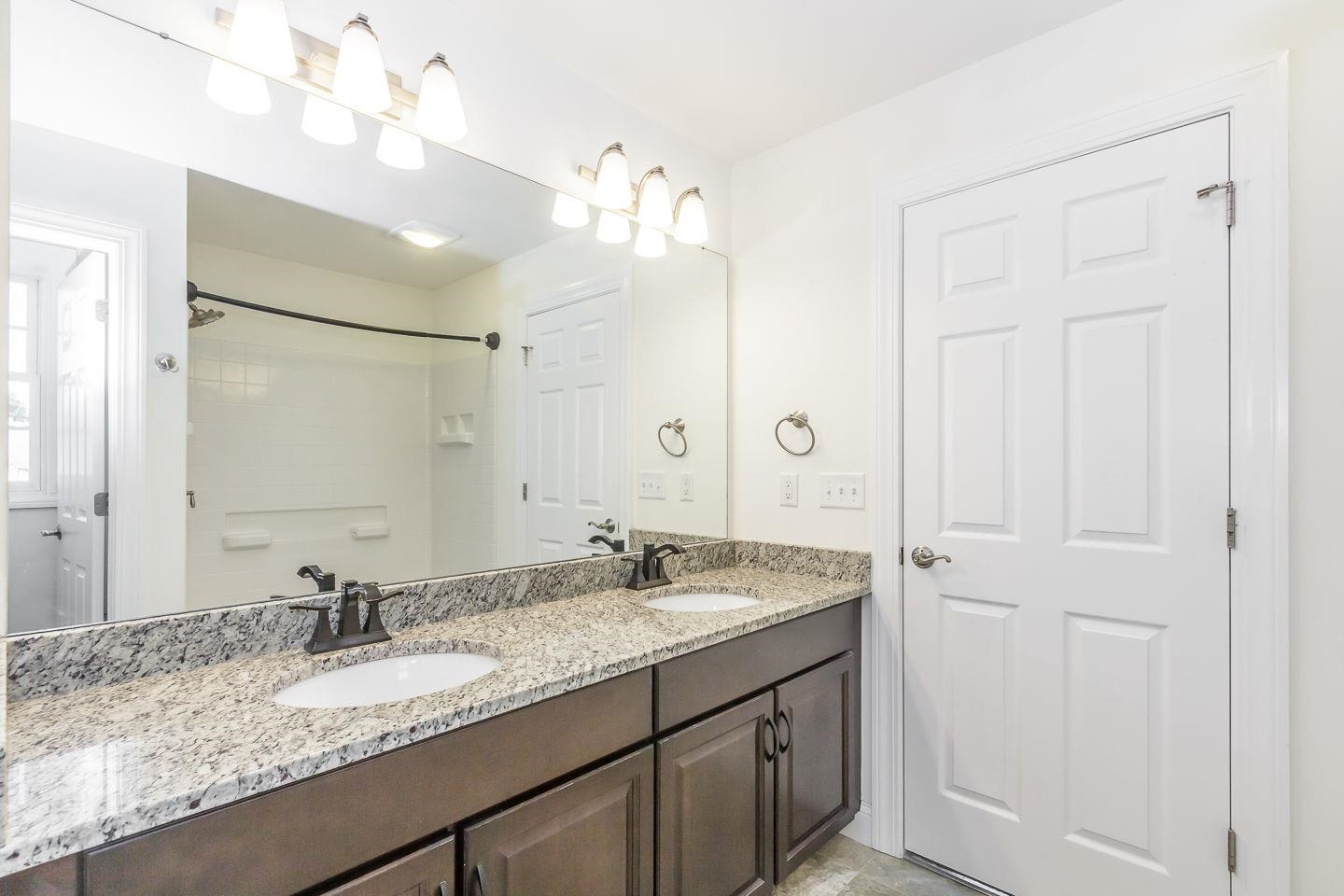 Manchester, New Hampshire 03109, United States, 3 Bedrooms Bedrooms, ,3 BathroomsBathrooms,Residential,Active,229892