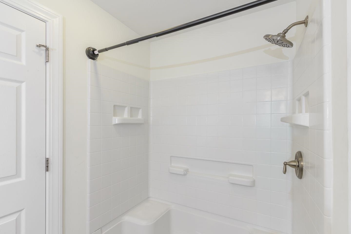 Manchester, New Hampshire 03109, United States, 3 Bedrooms Bedrooms, ,3 BathroomsBathrooms,Residential,Active,229892