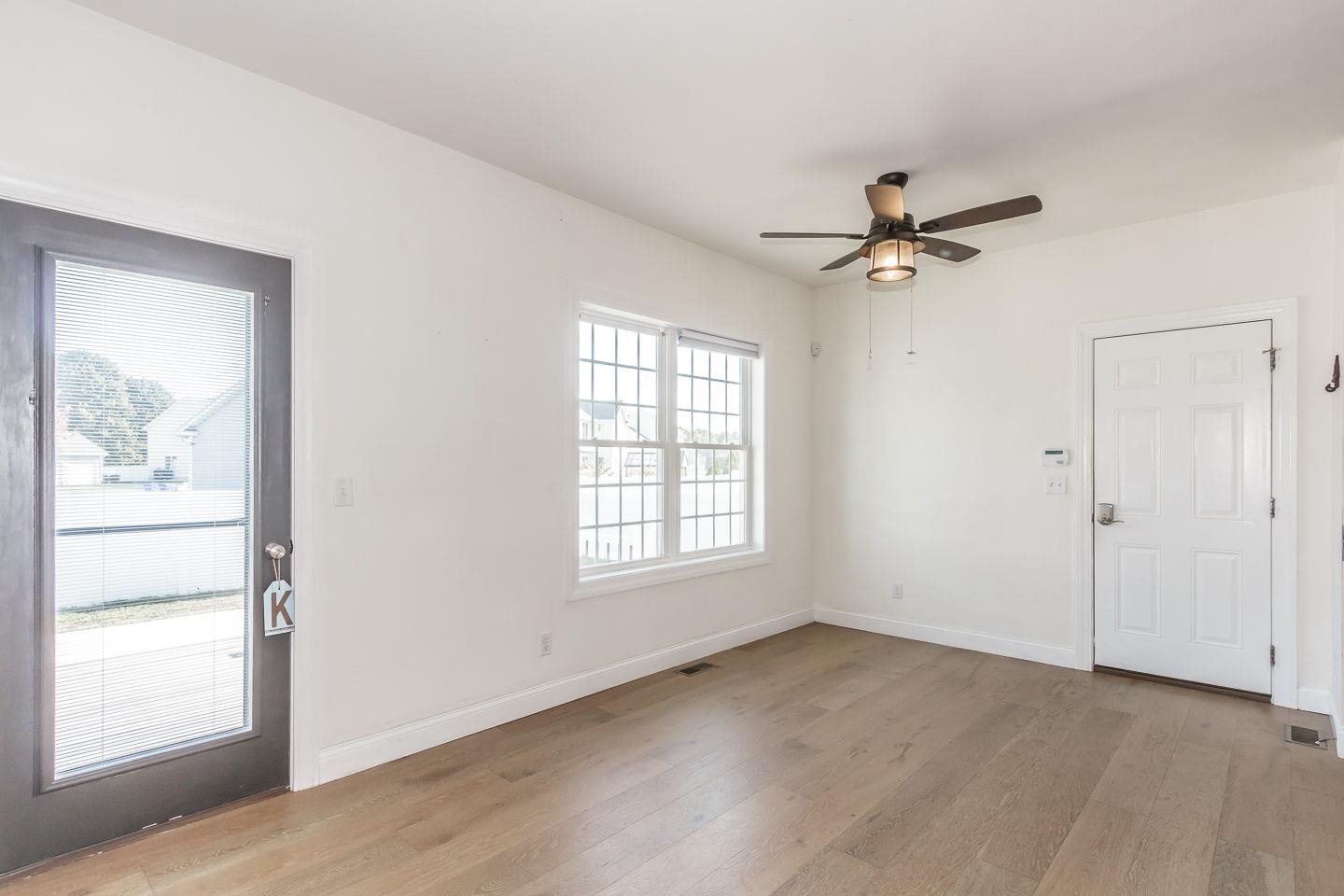 Manchester, New Hampshire 03109, United States, 3 Bedrooms Bedrooms, ,3 BathroomsBathrooms,Residential,Active,229892