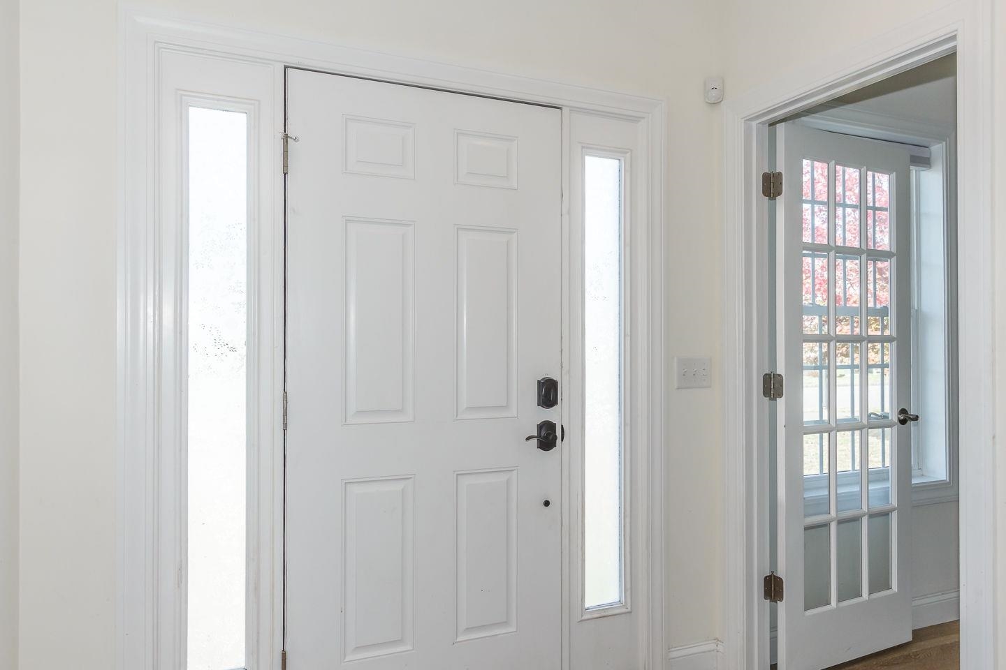 Manchester, New Hampshire 03109, United States, 3 Bedrooms Bedrooms, ,3 BathroomsBathrooms,Residential,Active,229892