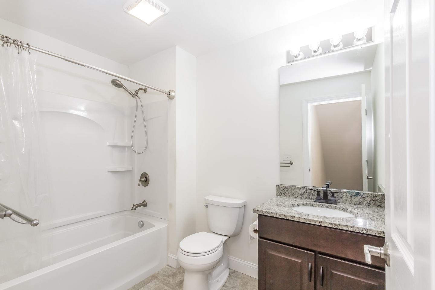 Manchester, New Hampshire 03109, United States, 3 Bedrooms Bedrooms, ,3 BathroomsBathrooms,Residential,Active,229892