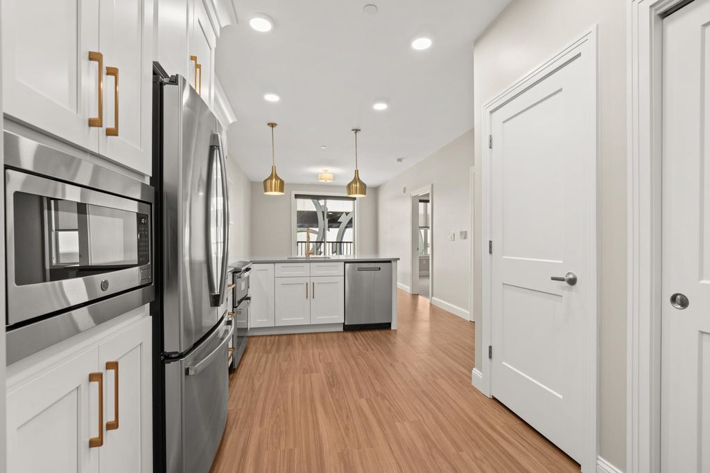 Photo of 99 Foundry Place #207, Portsmouth, NH 03801 (MLS # 4979688)