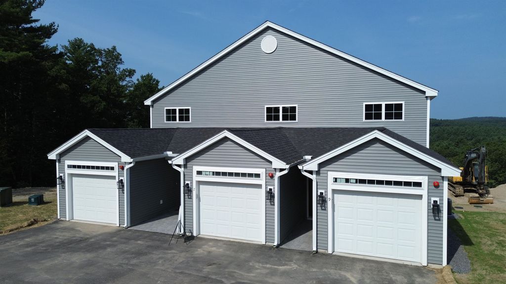 Photo of 7 Cypress Lane #5, Windham, NH 03087 (MLS # 5055471)