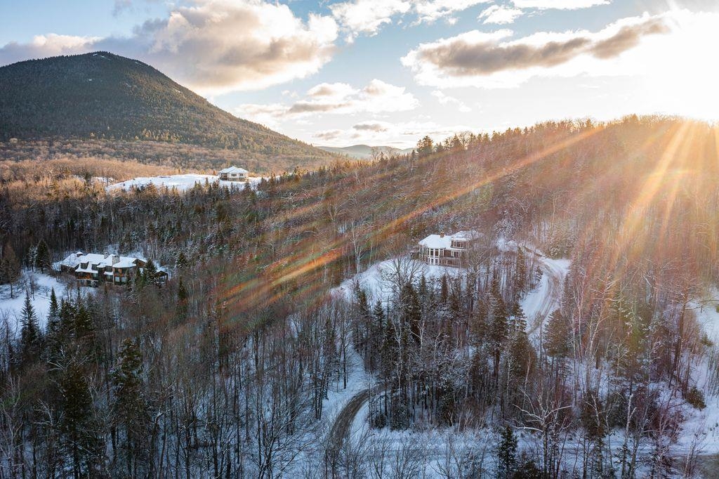 105 N Hampshire Ridge Road