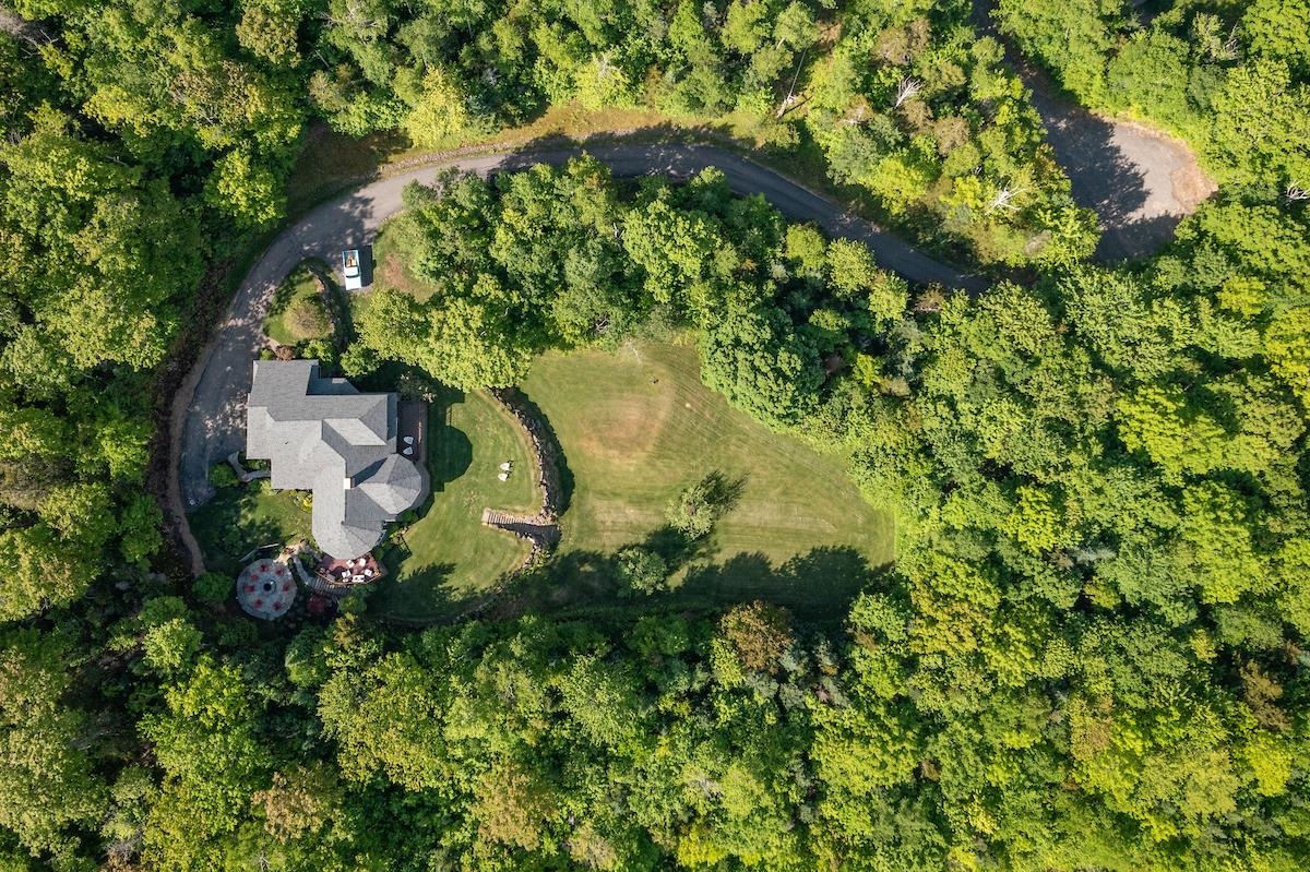 105 N Hampshire Ridge Road
