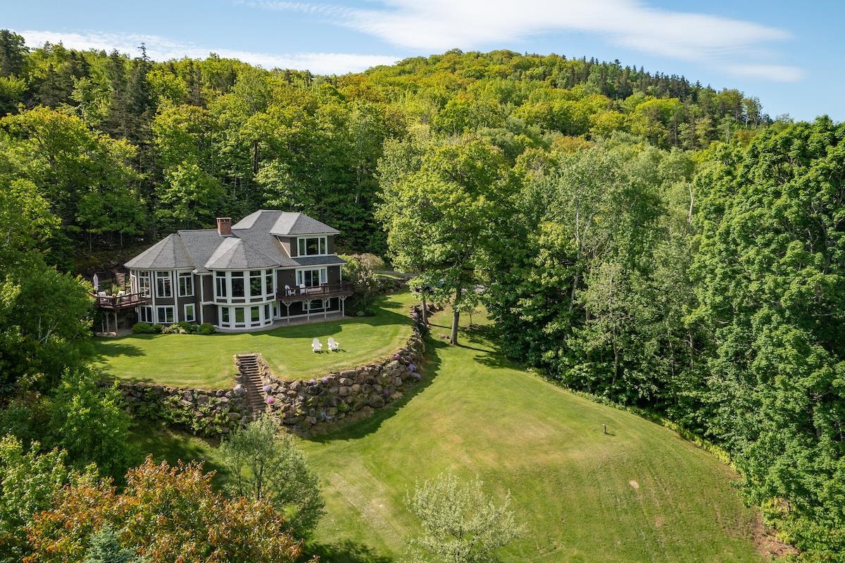 105 N Hampshire Ridge Road