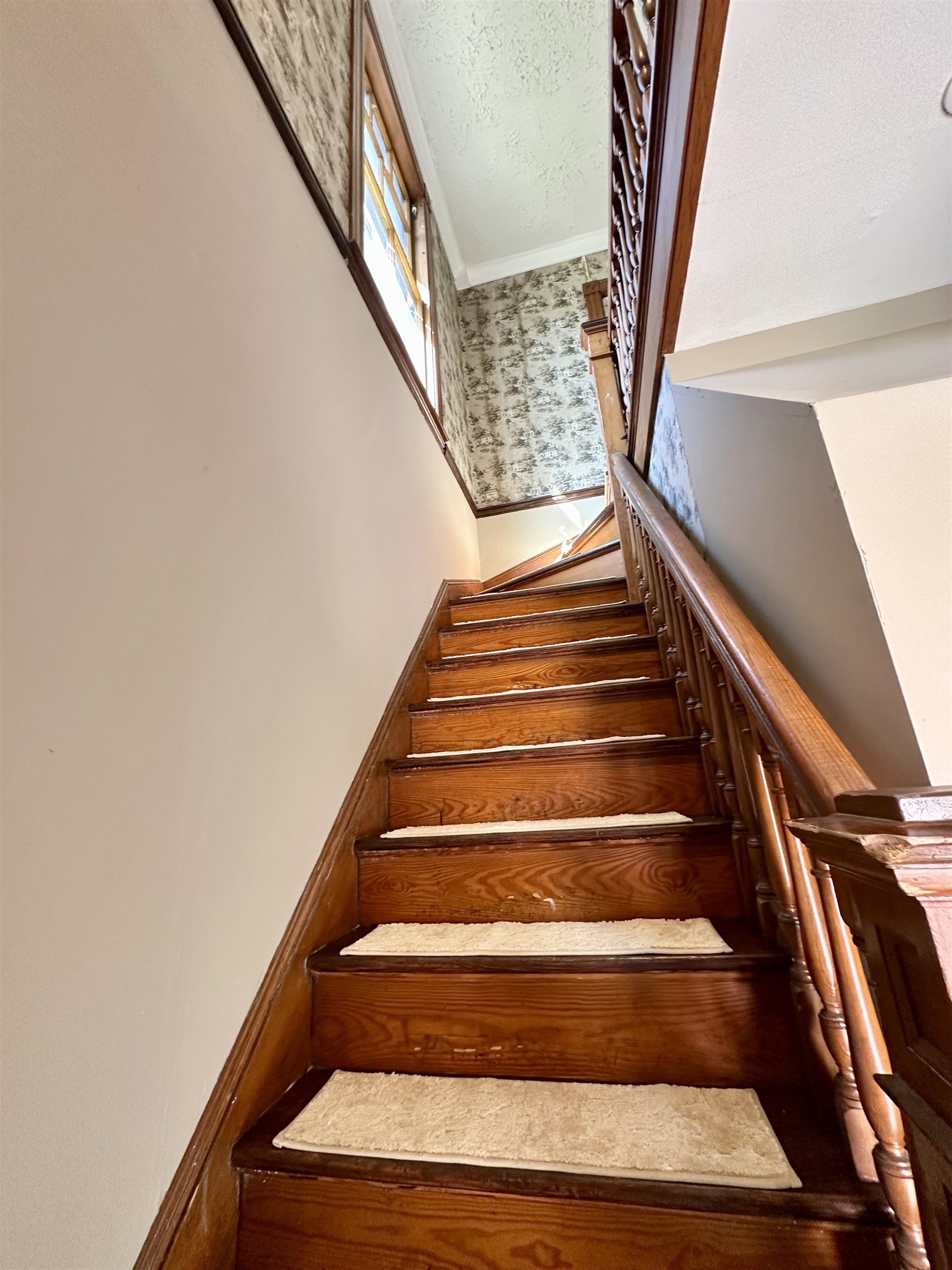 Manchester, New Hampshire 03104, United States, 6 Bedrooms Bedrooms, ,6 BathroomsBathrooms,Residential,Active,149570