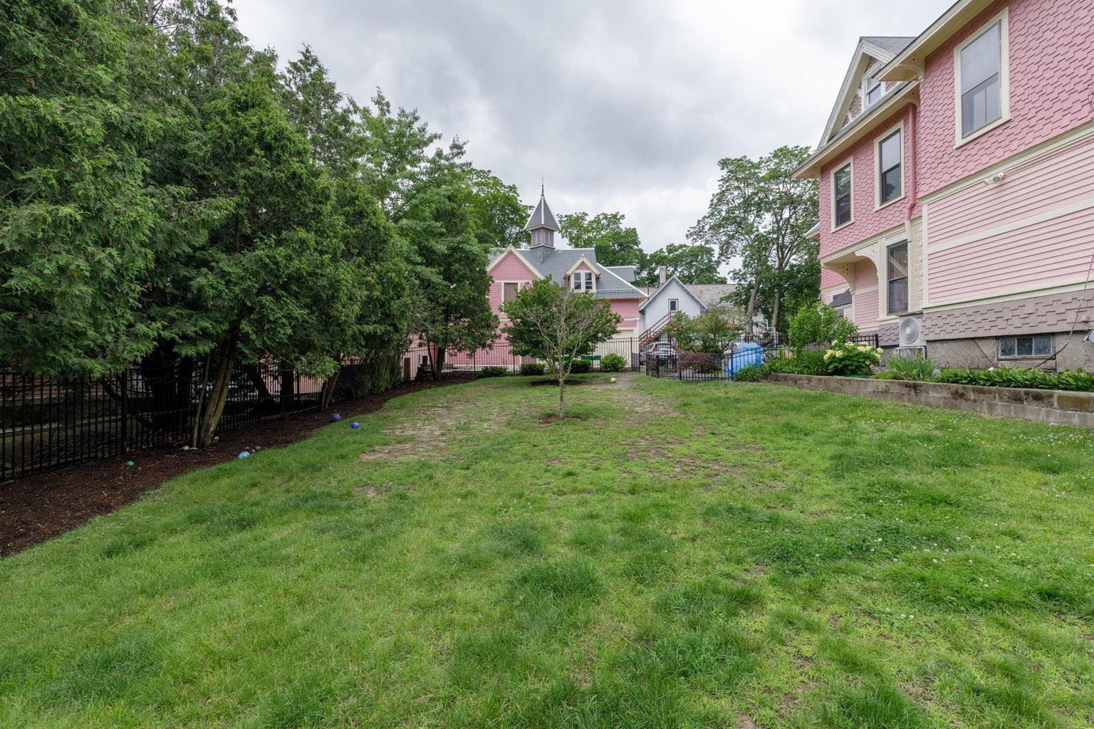 Manchester, New Hampshire 03104, United States, 6 Bedrooms Bedrooms, ,6 BathroomsBathrooms,Residential,Active,149570