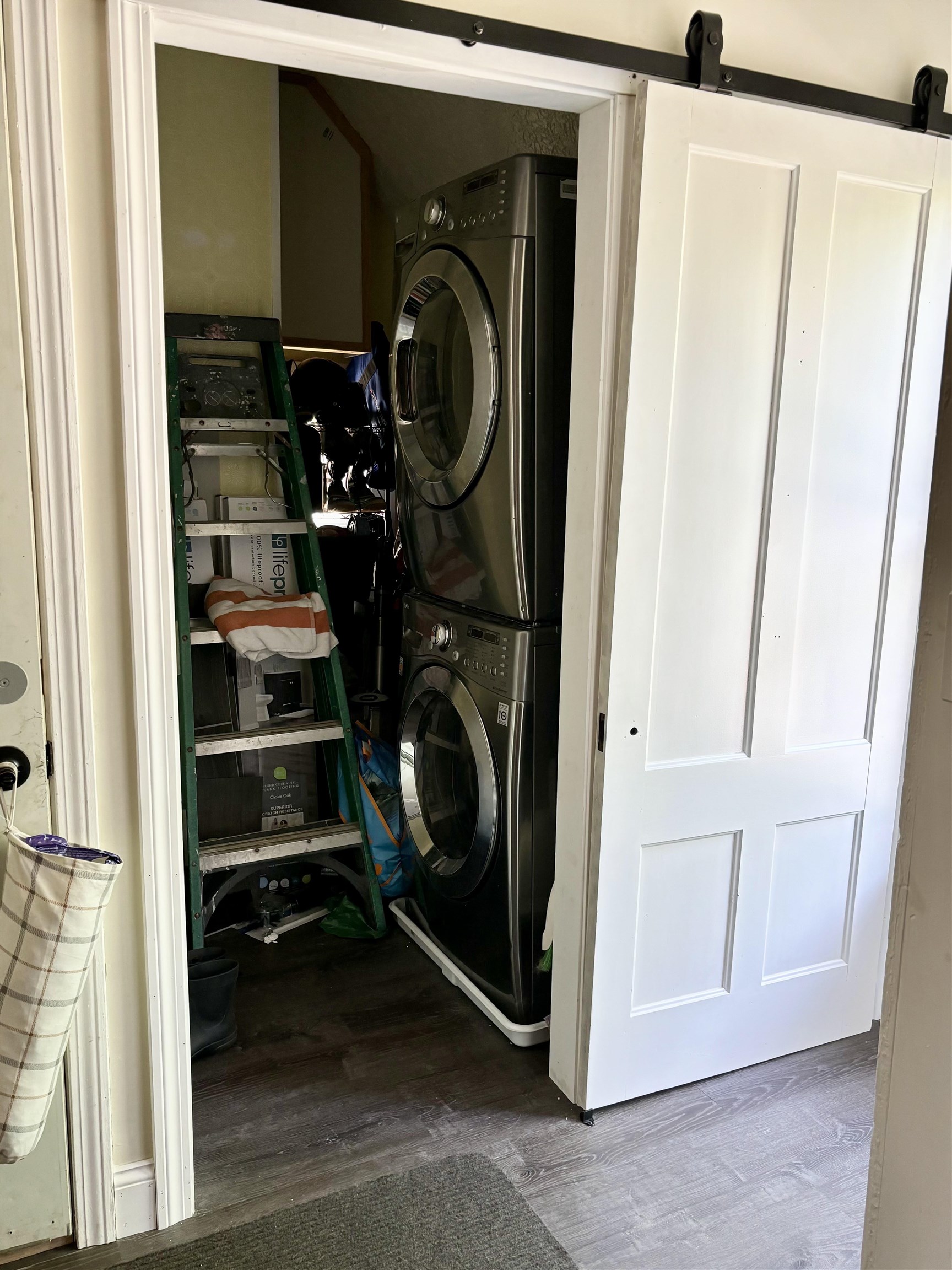 Manchester, New Hampshire 03104, United States, 6 Bedrooms Bedrooms, ,6 BathroomsBathrooms,Residential,Active,149570