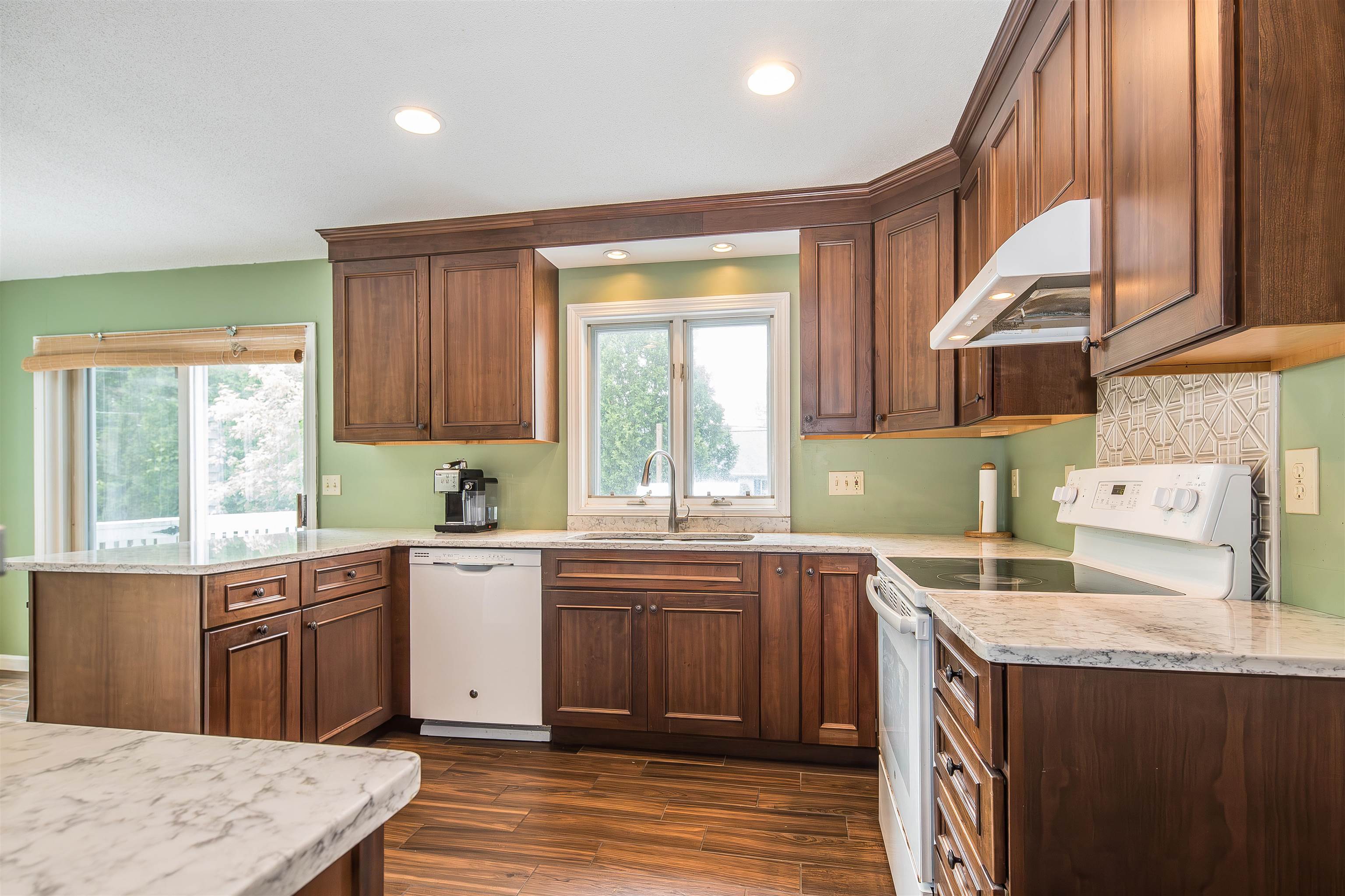 6 Moonbrook Drive
