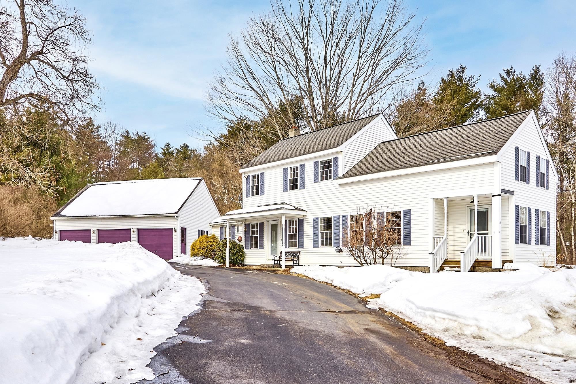 Kingston, New Hampshire 03848, United States, 3 Bedrooms Bedrooms, ,2 BathroomsBathrooms,Residential,Pending,78008 Kingston, New Hampshire 03848, United States, 3 Bedrooms Bedrooms, ,2 BathroomsBathrooms,Residential,Pending,78008