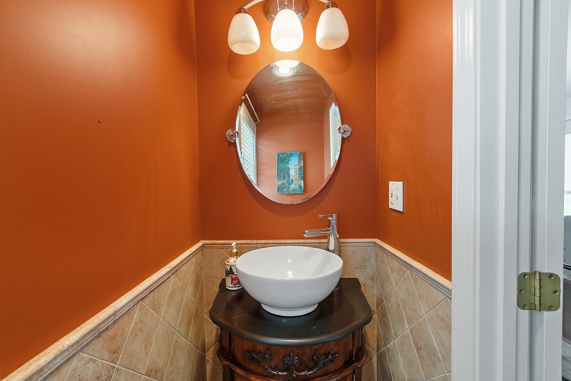 Kingston, New Hampshire 03848, United States, 3 Bedrooms Bedrooms, ,2 BathroomsBathrooms,Residential,Pending,78008