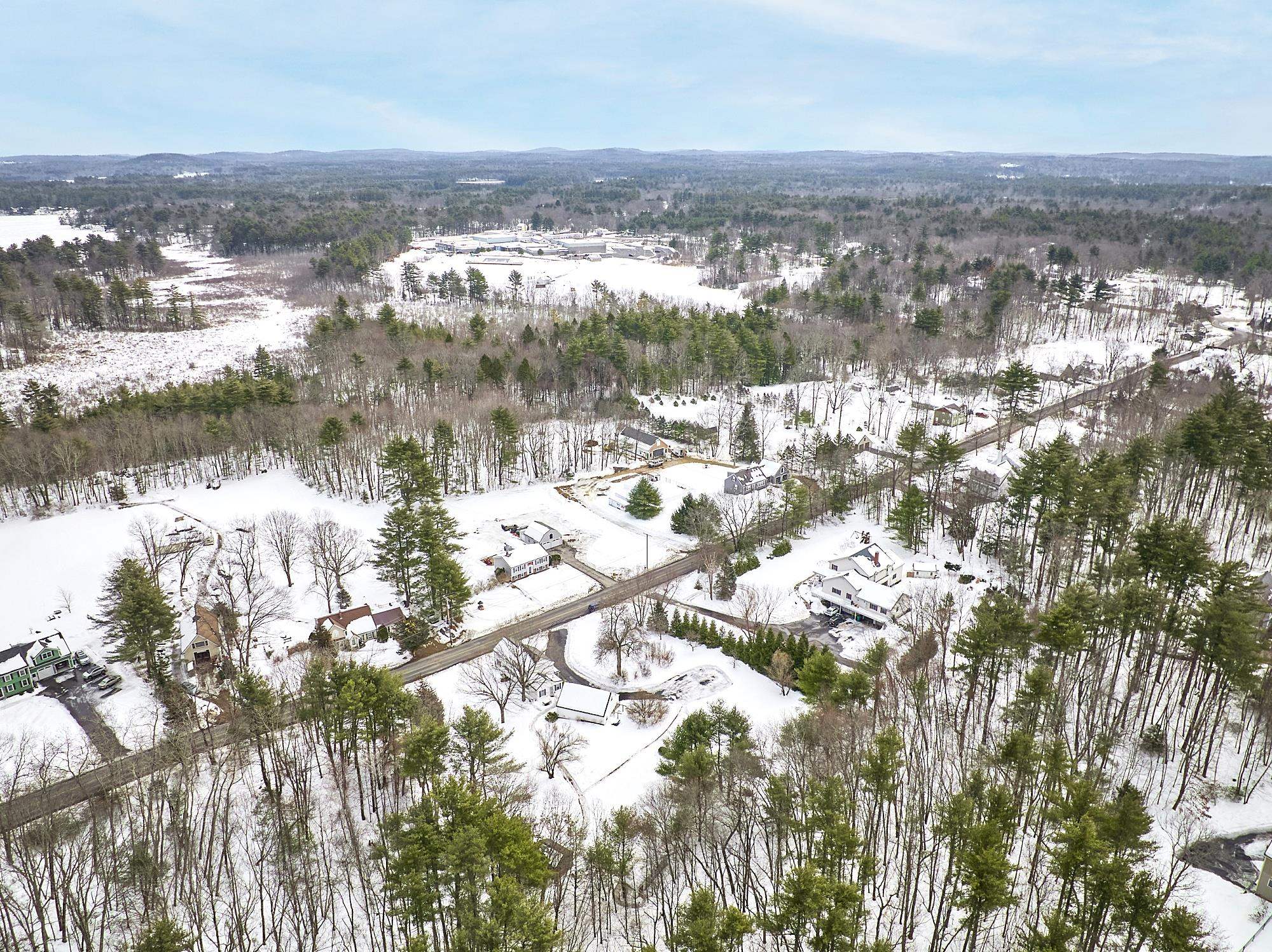 Kingston, New Hampshire 03848, United States, 3 Bedrooms Bedrooms, ,2 BathroomsBathrooms,Residential,Pending,78008