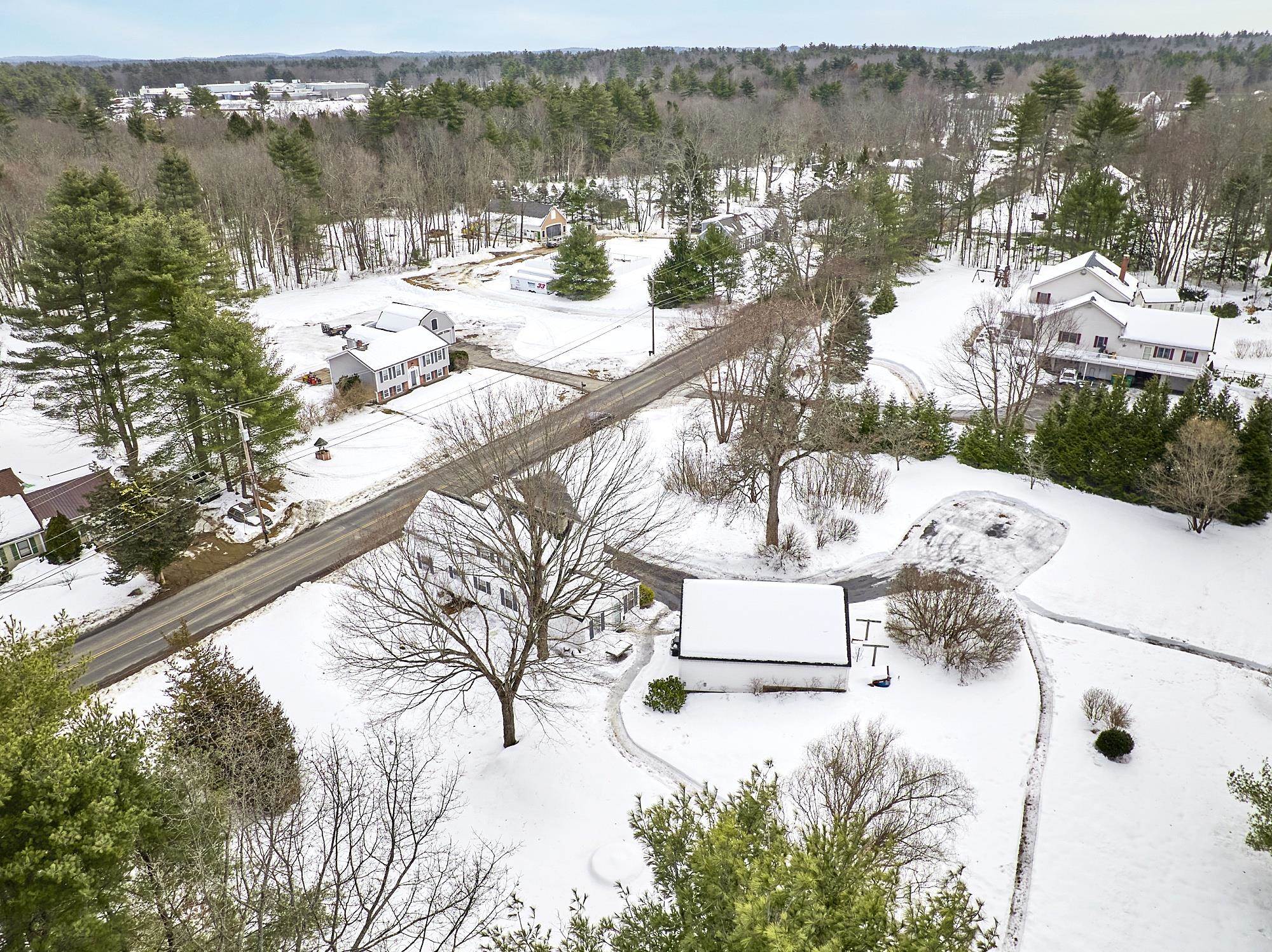 Kingston, New Hampshire 03848, United States, 3 Bedrooms Bedrooms, ,2 BathroomsBathrooms,Residential,Pending,78008