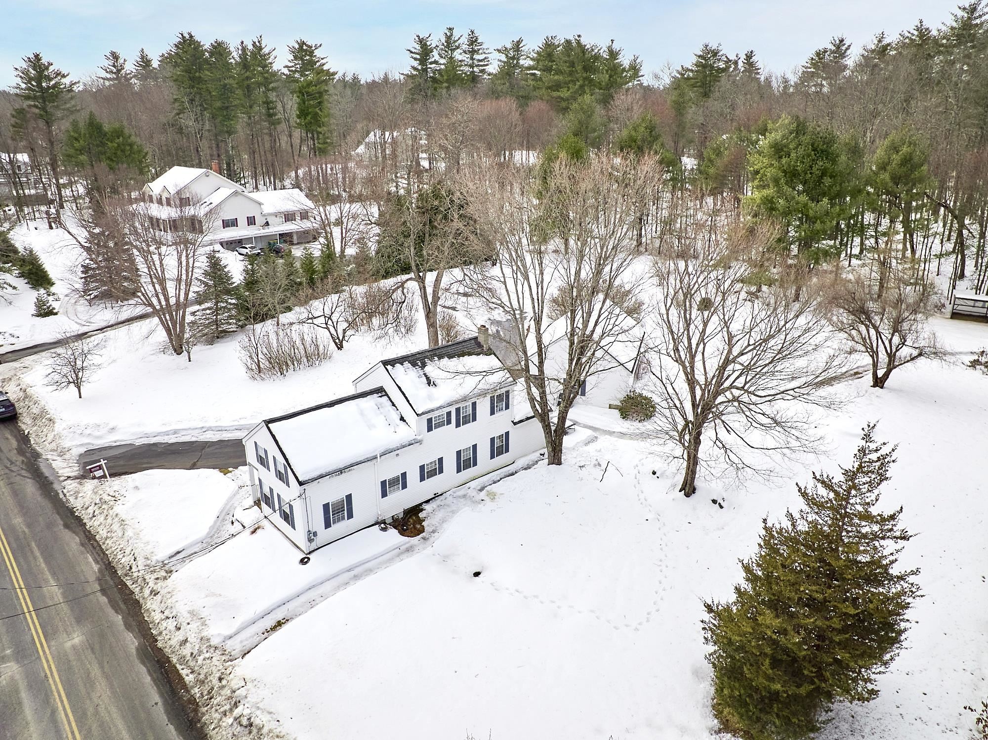 Kingston, New Hampshire 03848, United States, 3 Bedrooms Bedrooms, ,2 BathroomsBathrooms,Residential,Pending,78008