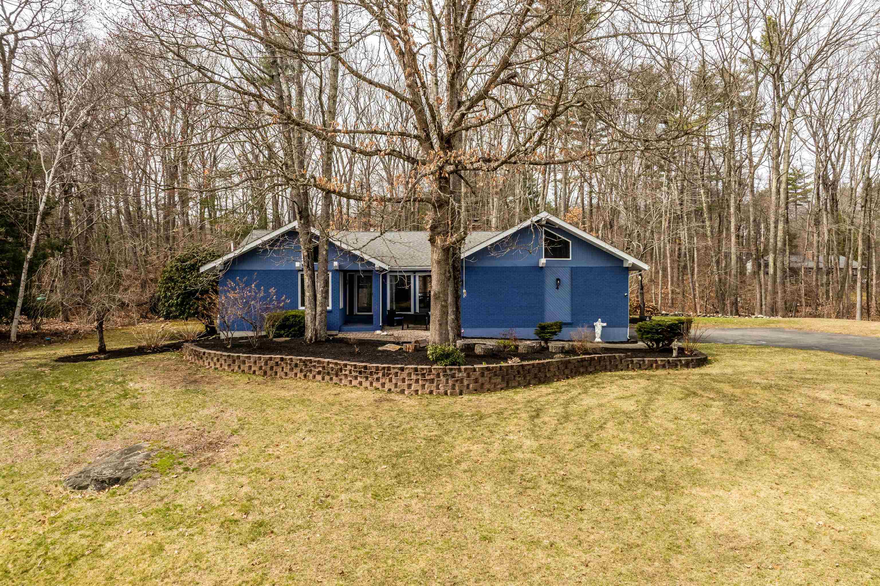 4 Clover Court