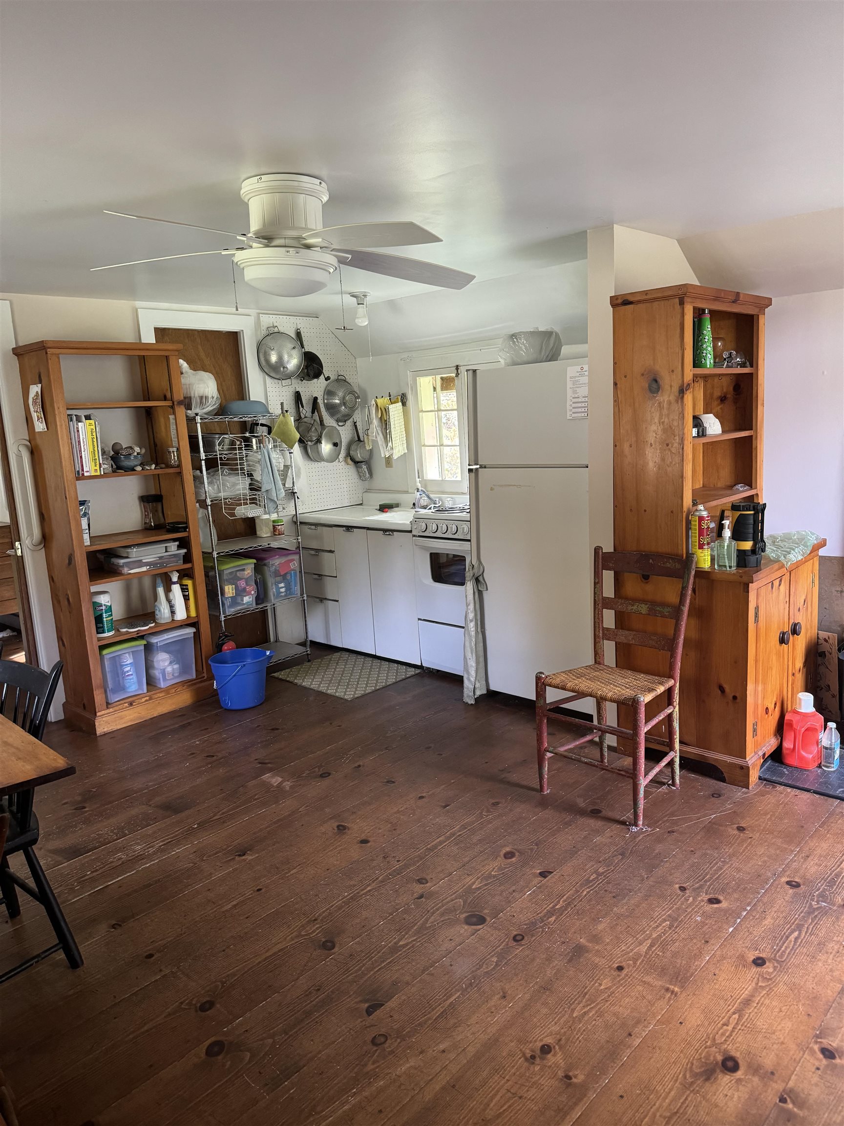 Roxbury, Vermont 05669, United States, 3 Bedrooms Bedrooms, ,2 BathroomsBathrooms,Residential,Pending,44338