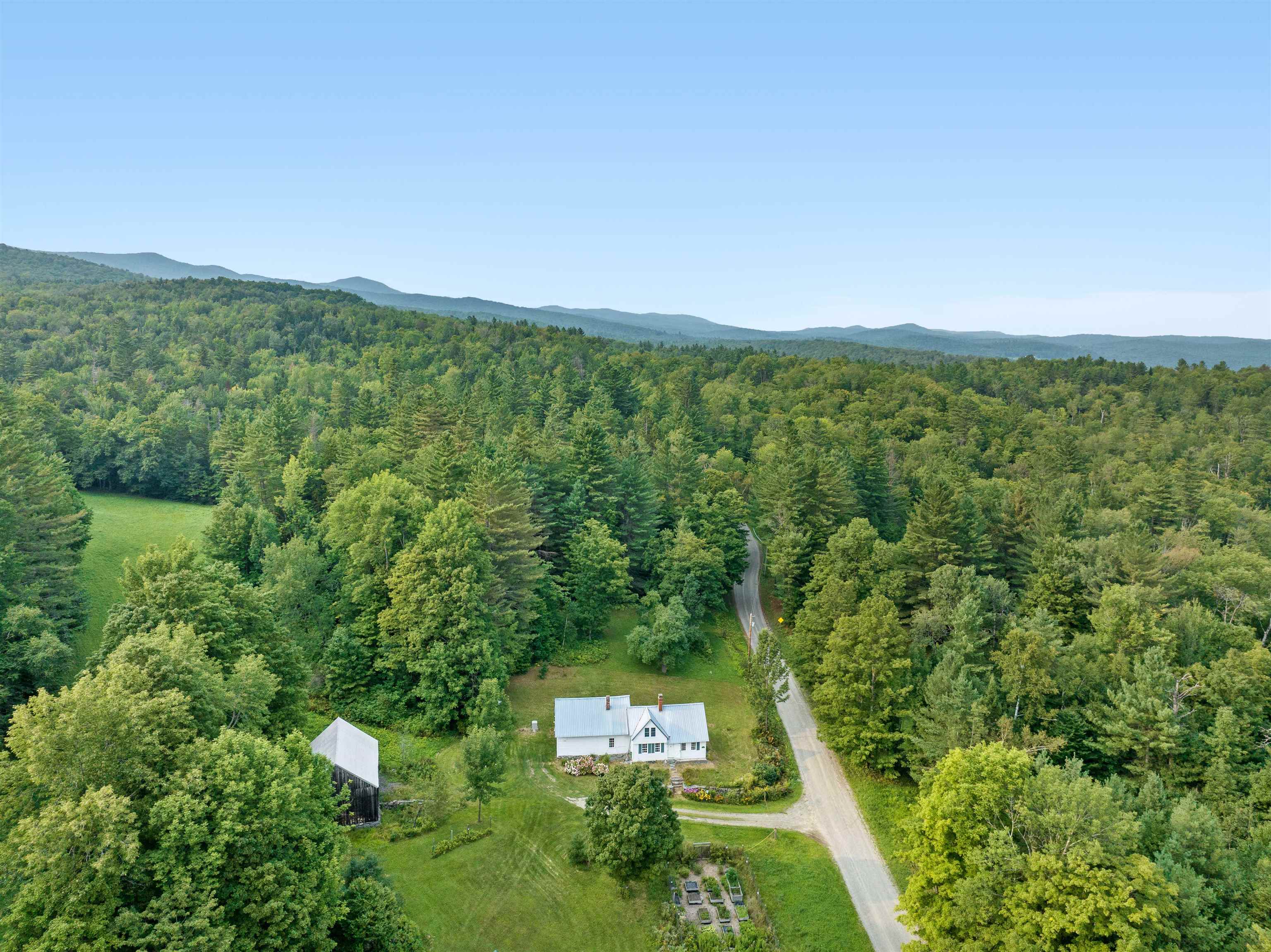 Roxbury, Vermont 05669, United States, 3 Bedrooms Bedrooms, ,2 BathroomsBathrooms,Residential,Pending,44338