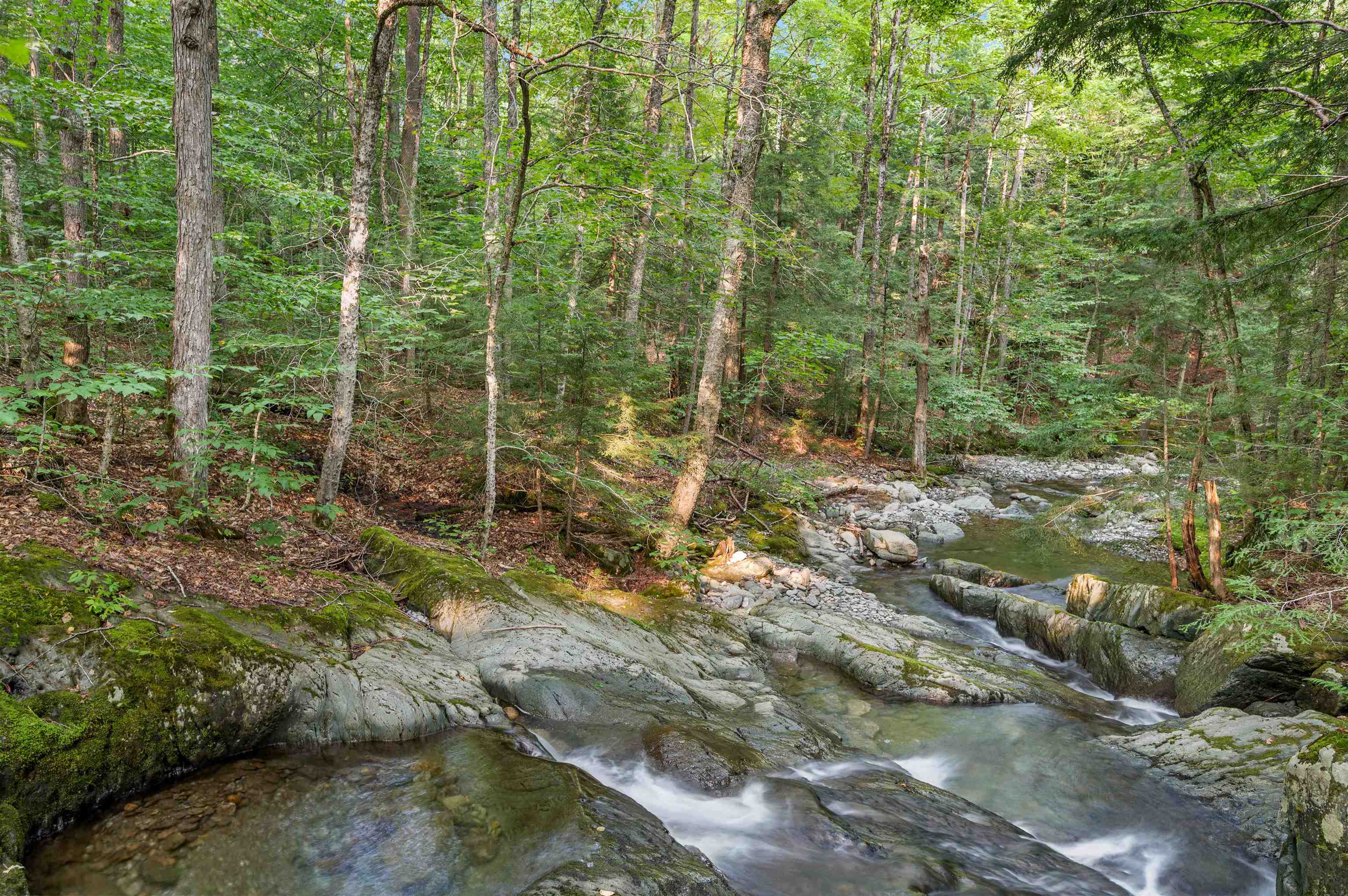 Roxbury, Vermont 05669, United States, 3 Bedrooms Bedrooms, ,2 BathroomsBathrooms,Residential,Pending,44338