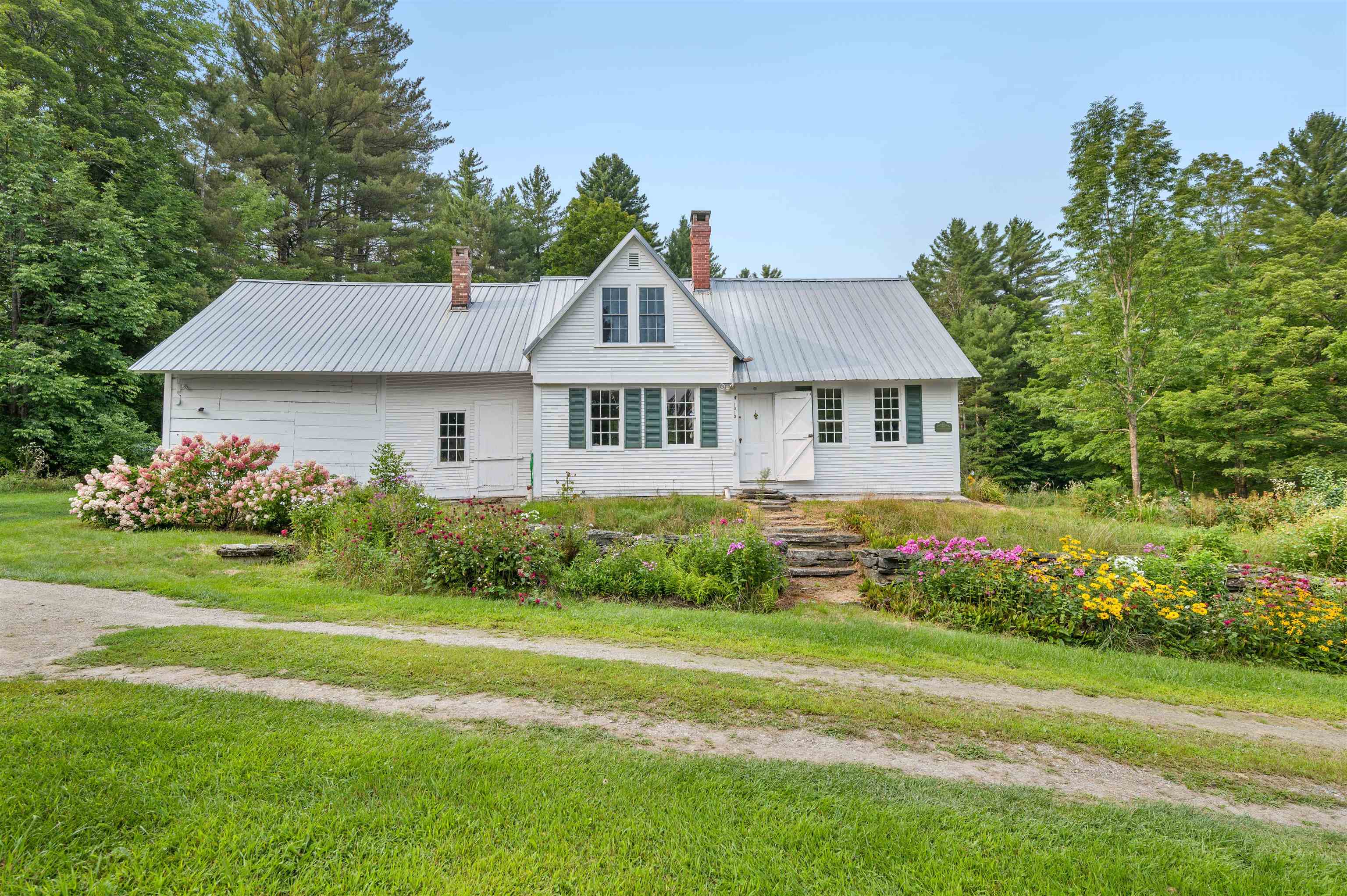 Roxbury, Vermont 05669, United States, 3 Bedrooms Bedrooms, ,2 BathroomsBathrooms,Residential,Pending,44338