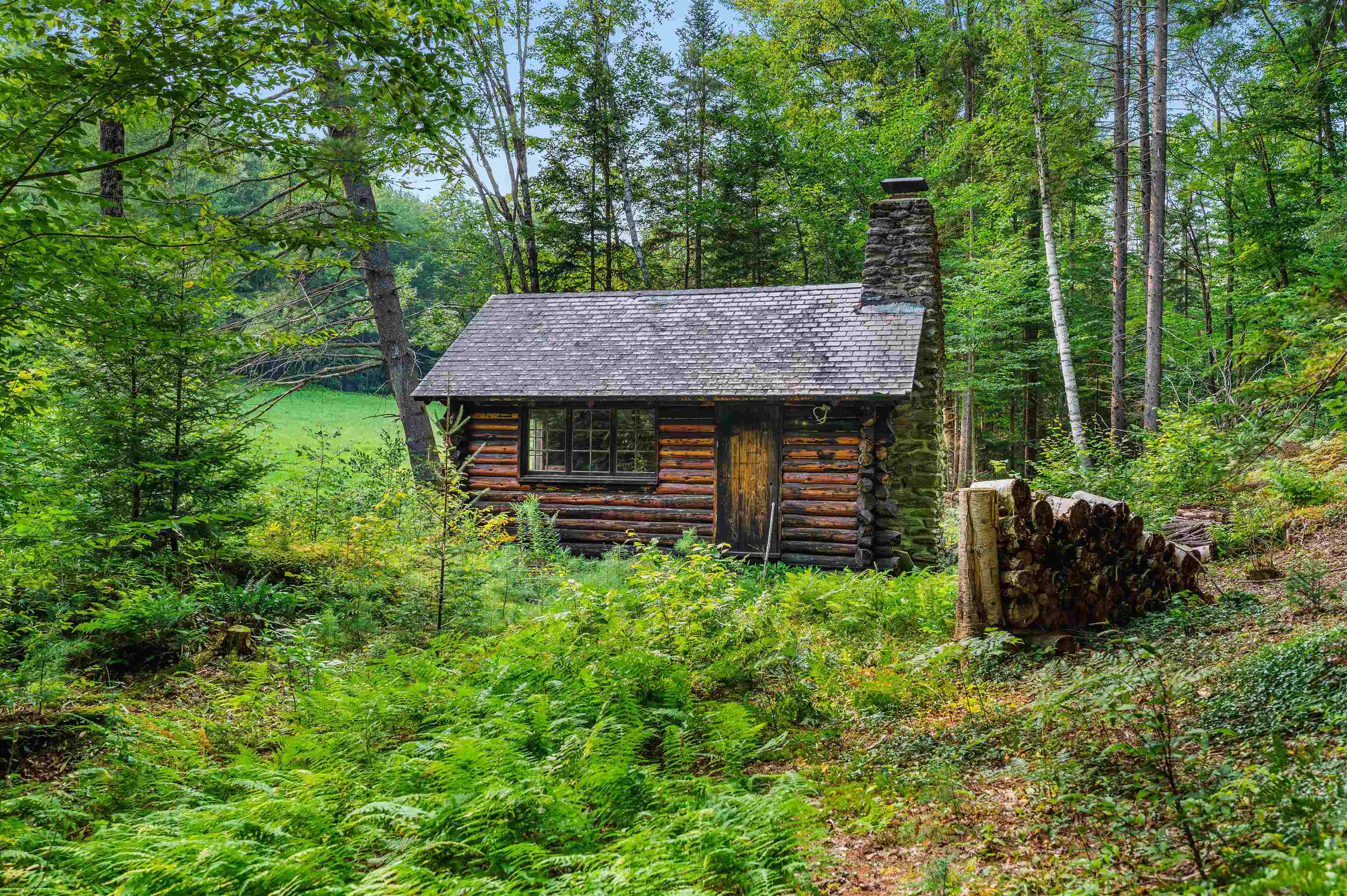 Roxbury, Vermont 05669, United States, 3 Bedrooms Bedrooms, ,2 BathroomsBathrooms,Residential,Pending,44338