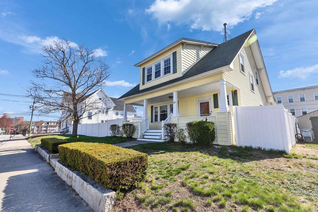 Photo of 237 Jewett Street, Manchester, NH 03103 (MLS # 5087468)