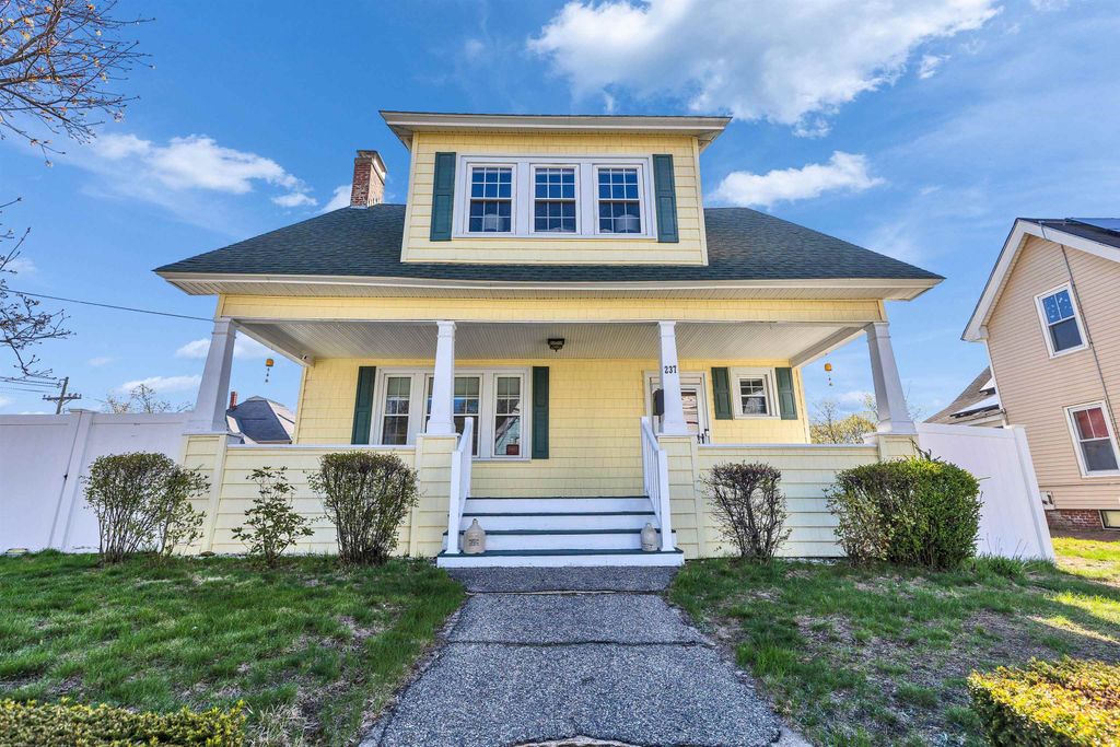 Photo of 237 Jewett Street, Manchester, NH 03103 (MLS # 5087468)