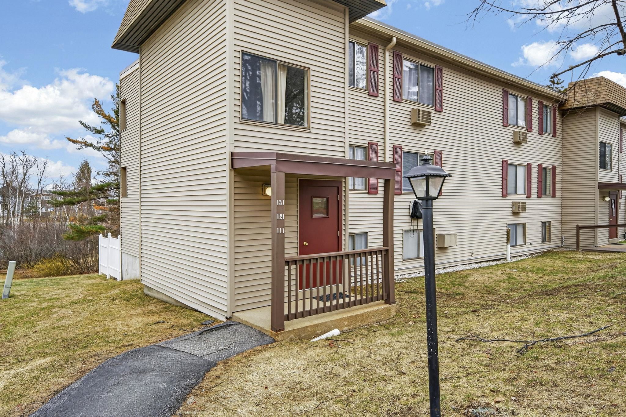 9 Treetop Circle 111