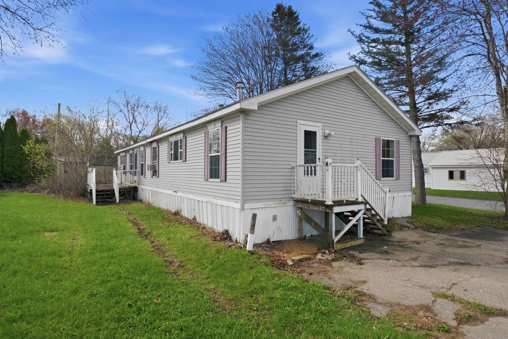 Photo of 26 Hazel Drive, Concord, NH 03301 (MLS # 5084834)