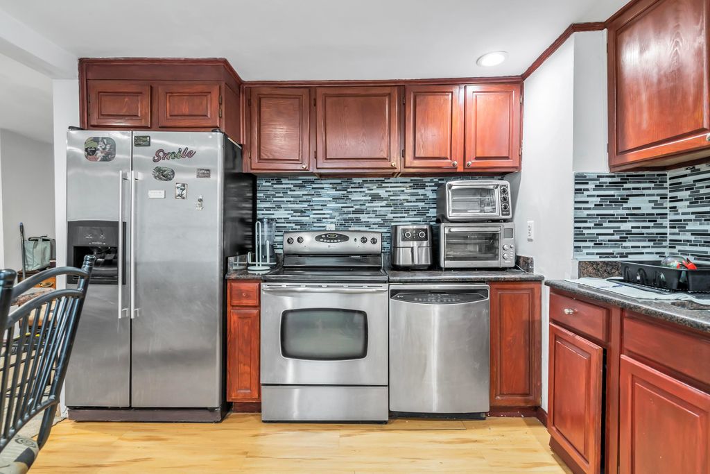 Photo of 389 Front Street, Manchester, NH 03102 (MLS # 5054860)