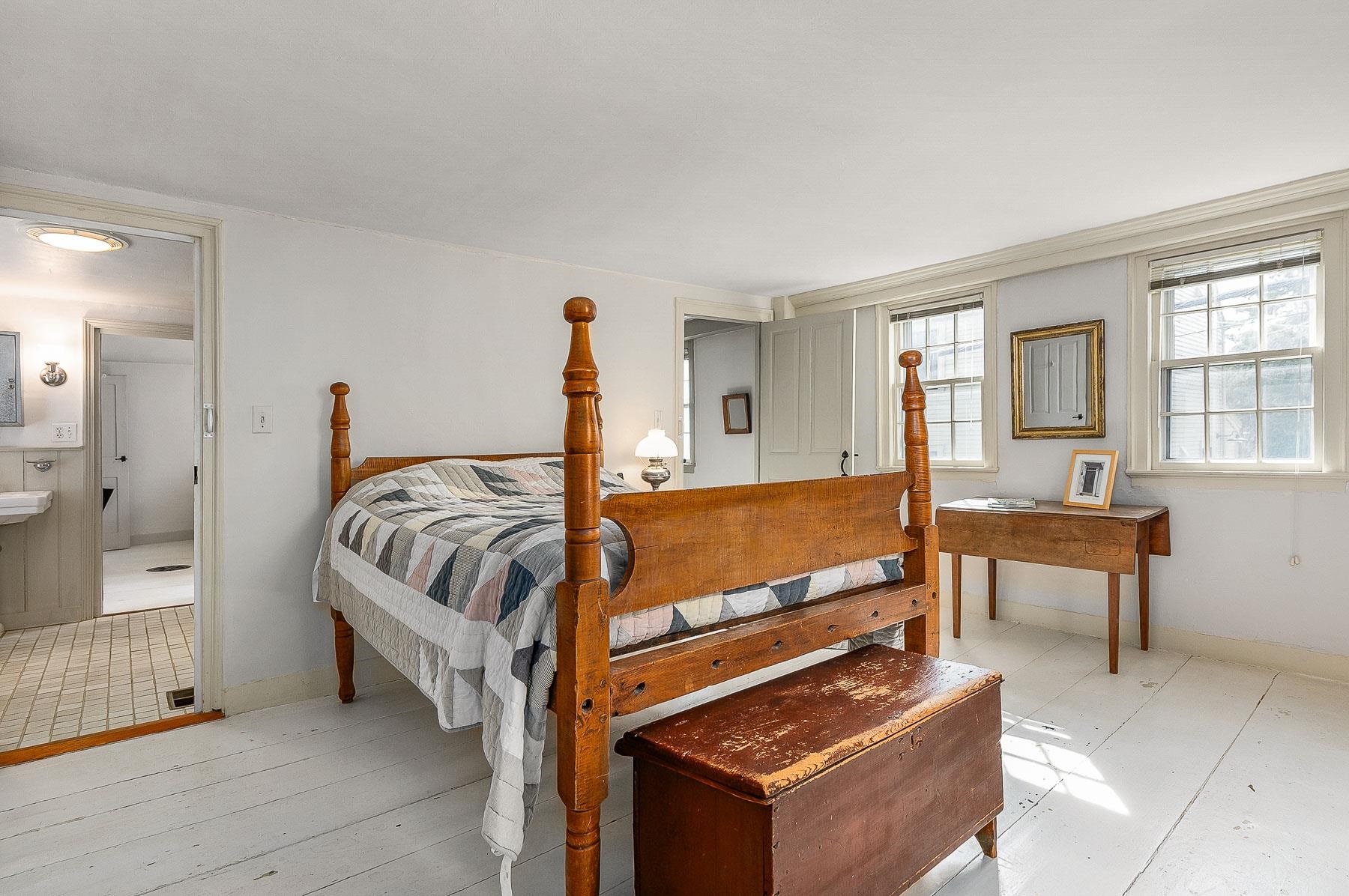 Portsmouth, New Hampshire 03801, United States, 2 Bedrooms Bedrooms, ,2 BathroomsBathrooms,Residential,Pending,103078