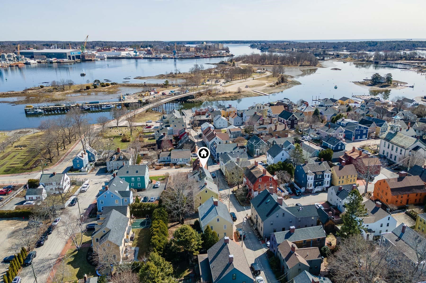 Portsmouth, New Hampshire 03801, United States, 2 Bedrooms Bedrooms, ,2 BathroomsBathrooms,Residential,Pending,103078