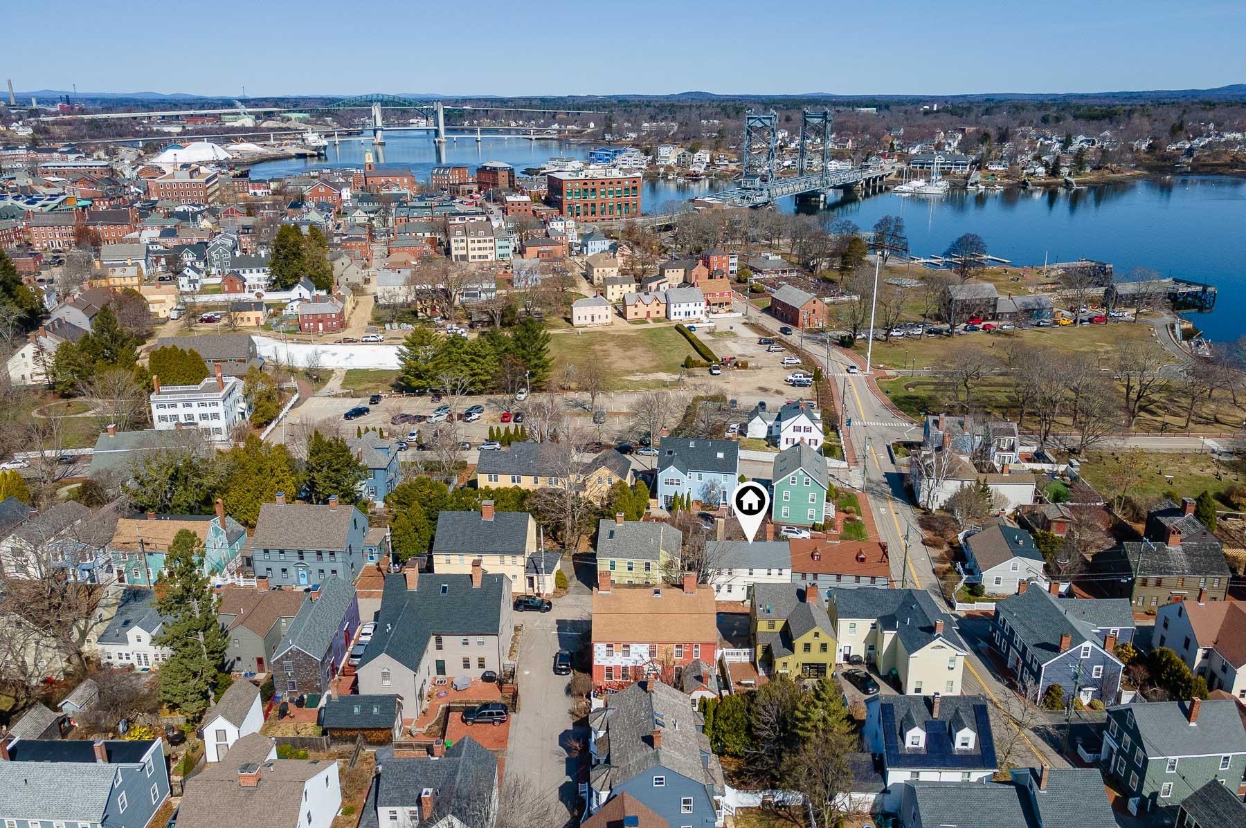 Portsmouth, New Hampshire 03801, United States, 2 Bedrooms Bedrooms, ,2 BathroomsBathrooms,Residential,Pending,103078