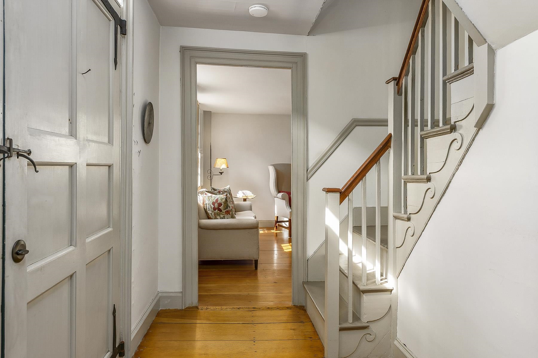 Portsmouth, New Hampshire 03801, United States, 2 Bedrooms Bedrooms, ,2 BathroomsBathrooms,Residential,Pending,103078