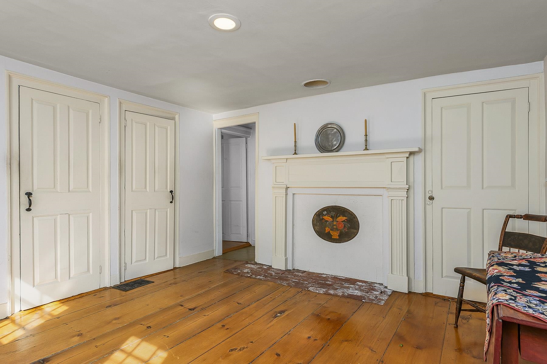 Portsmouth, New Hampshire 03801, United States, 2 Bedrooms Bedrooms, ,2 BathroomsBathrooms,Residential,Pending,103078