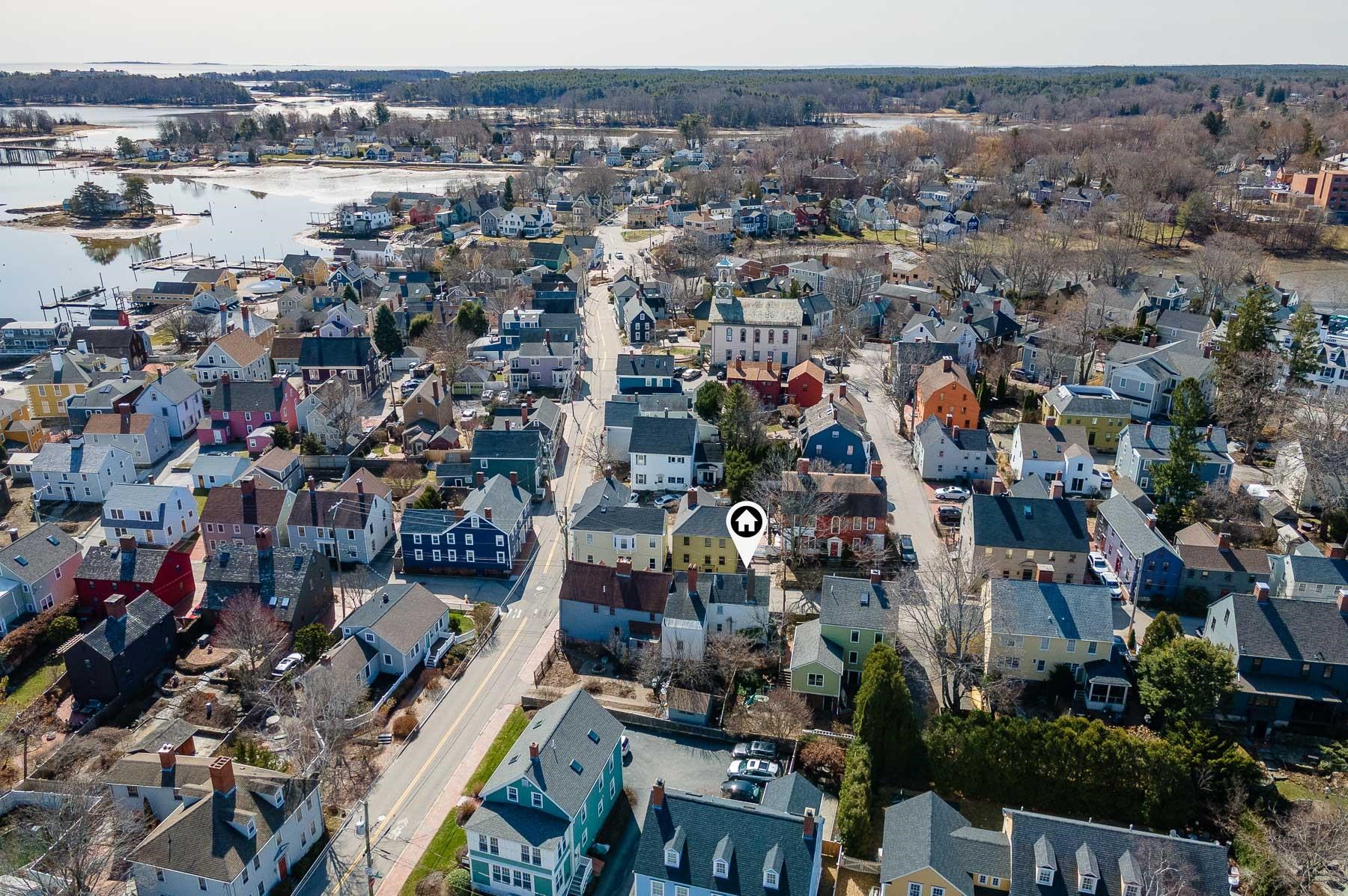 Portsmouth, New Hampshire 03801, United States, 2 Bedrooms Bedrooms, ,2 BathroomsBathrooms,Residential,Pending,103078