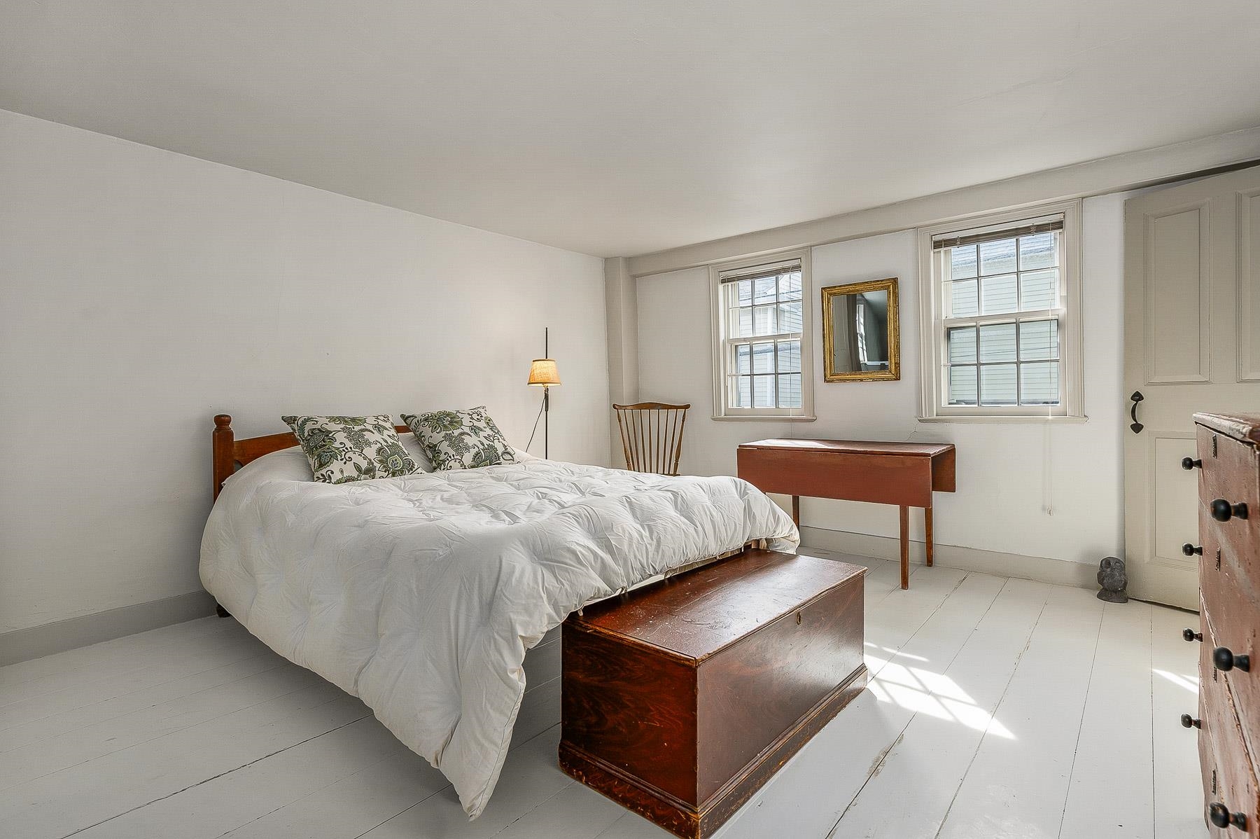 Portsmouth, New Hampshire 03801, United States, 2 Bedrooms Bedrooms, ,2 BathroomsBathrooms,Residential,Pending,103078