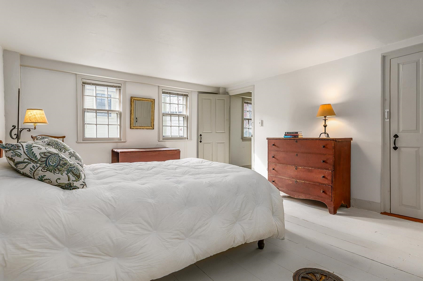 Portsmouth, New Hampshire 03801, United States, 2 Bedrooms Bedrooms, ,2 BathroomsBathrooms,Residential,Pending,103078