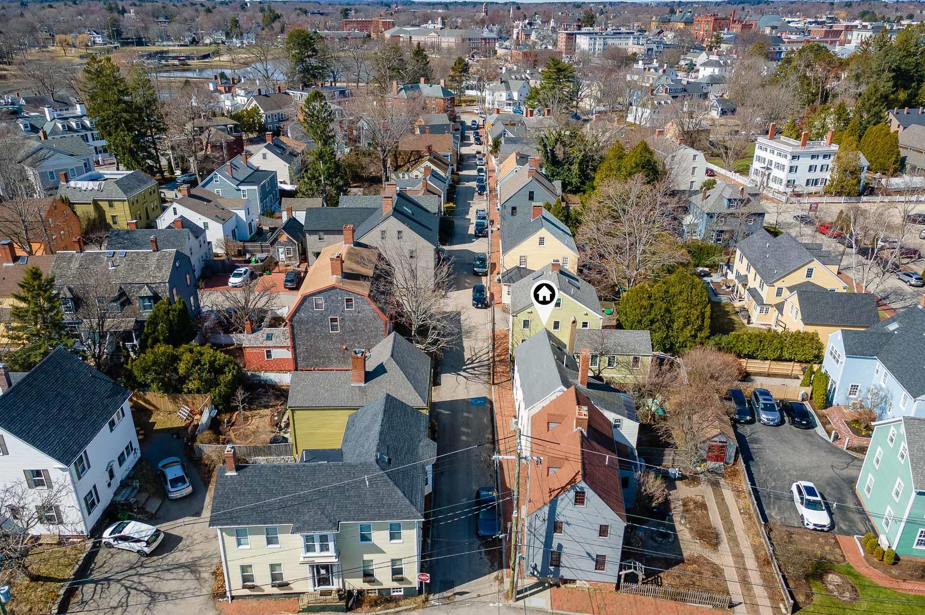 Portsmouth, New Hampshire 03801, United States, 2 Bedrooms Bedrooms, ,2 BathroomsBathrooms,Residential,Pending,103078