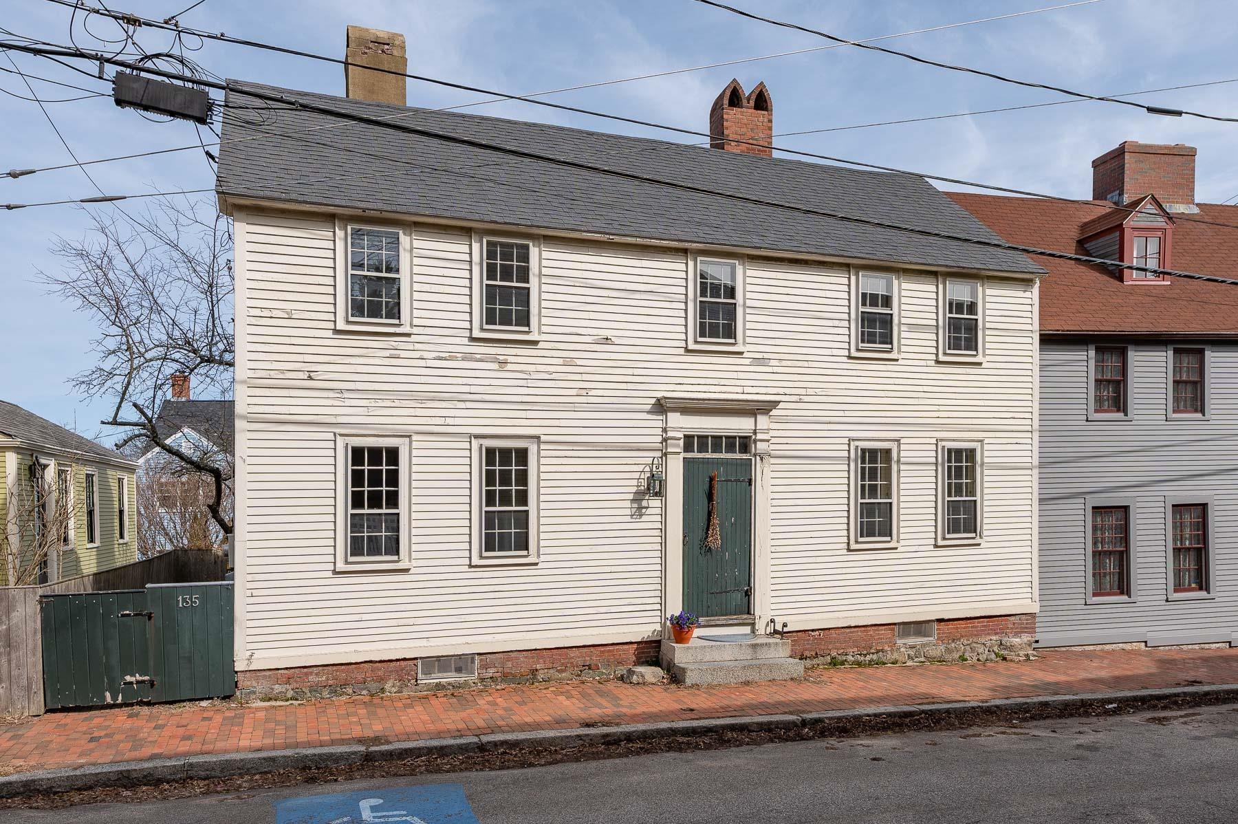 Portsmouth, New Hampshire 03801, United States, 2 Bedrooms Bedrooms, ,2 BathroomsBathrooms,Residential,Pending,103078