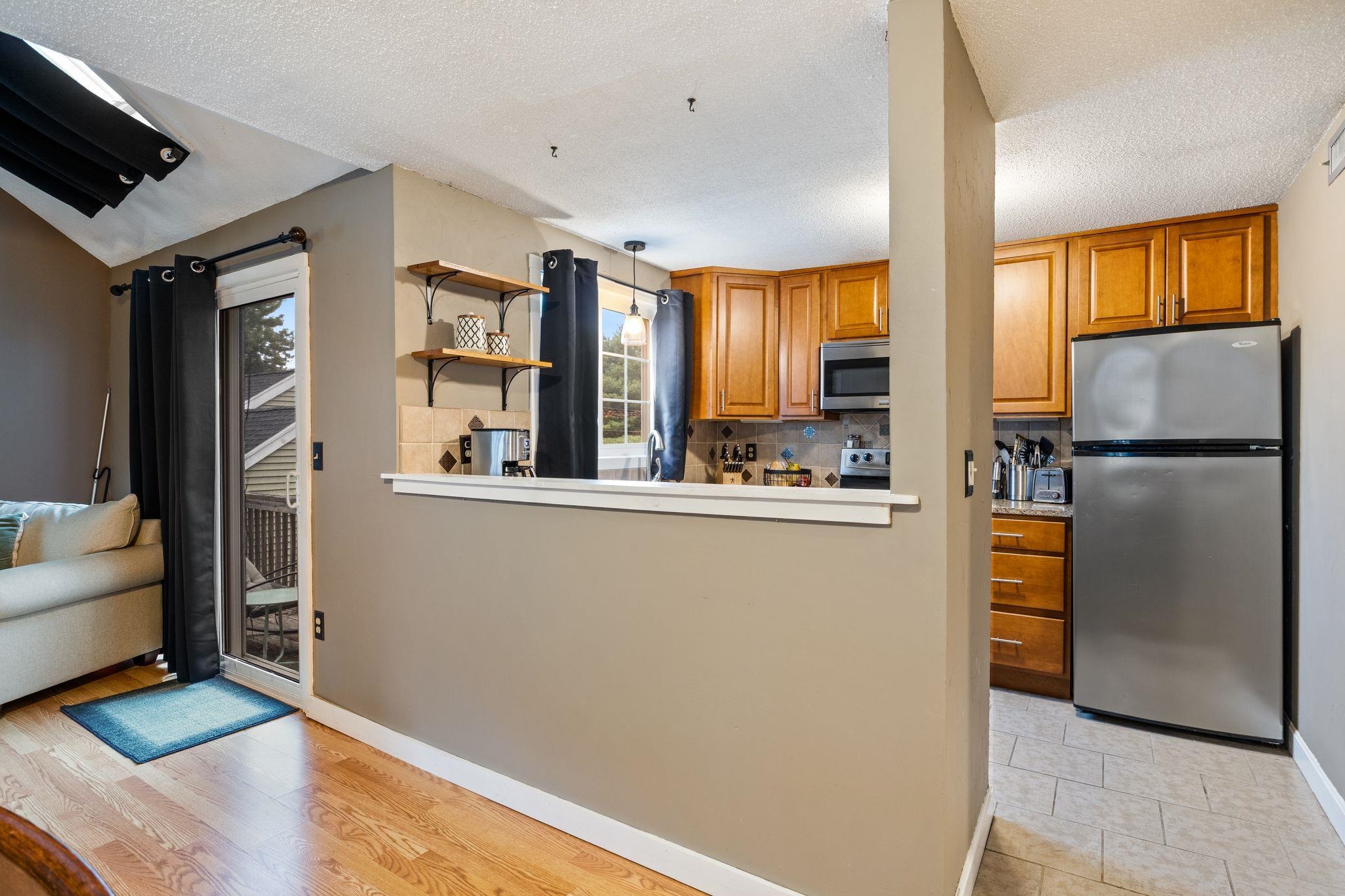 98 Henry Law Avenue 28