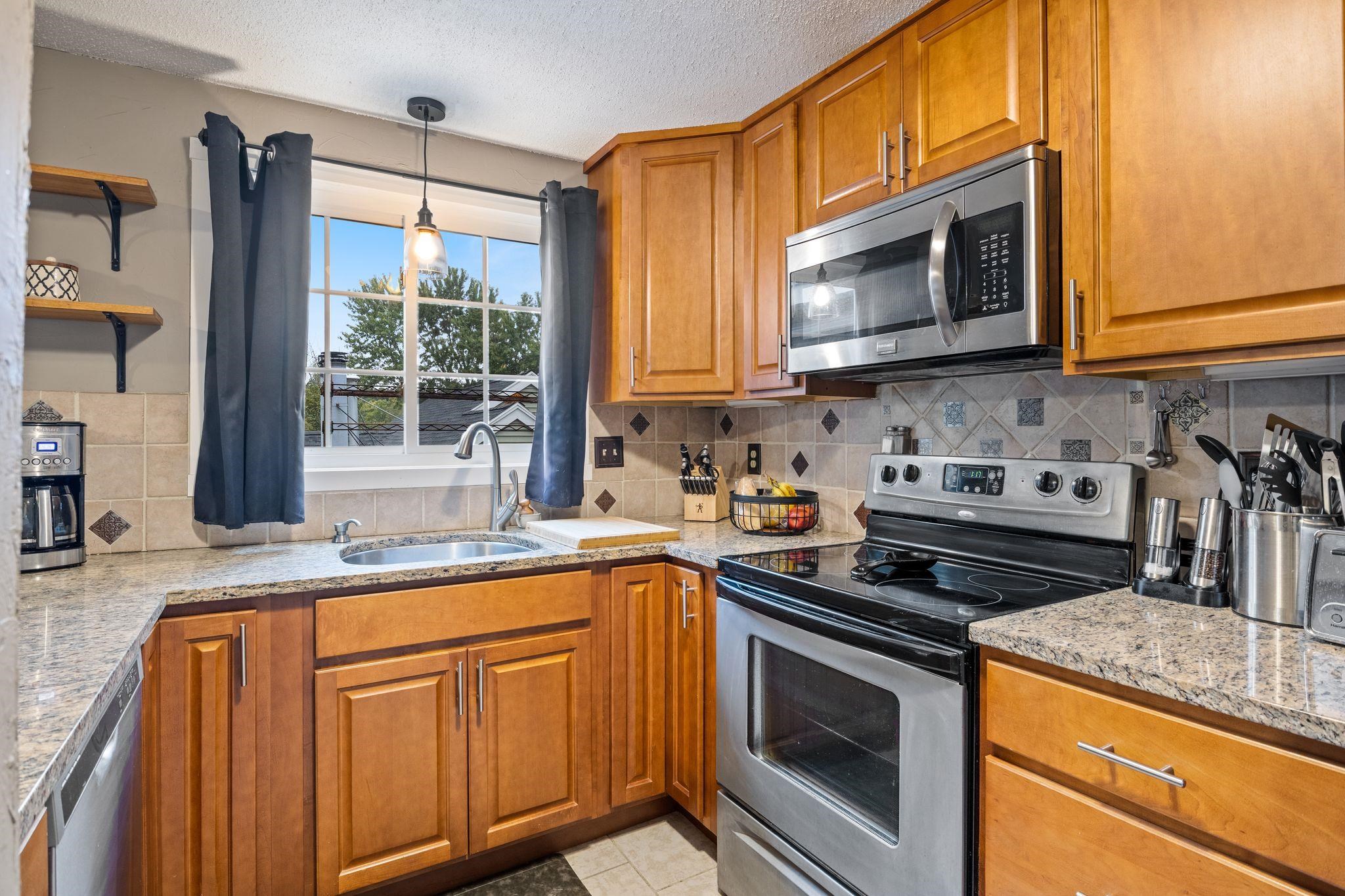 98 Henry Law Avenue 28