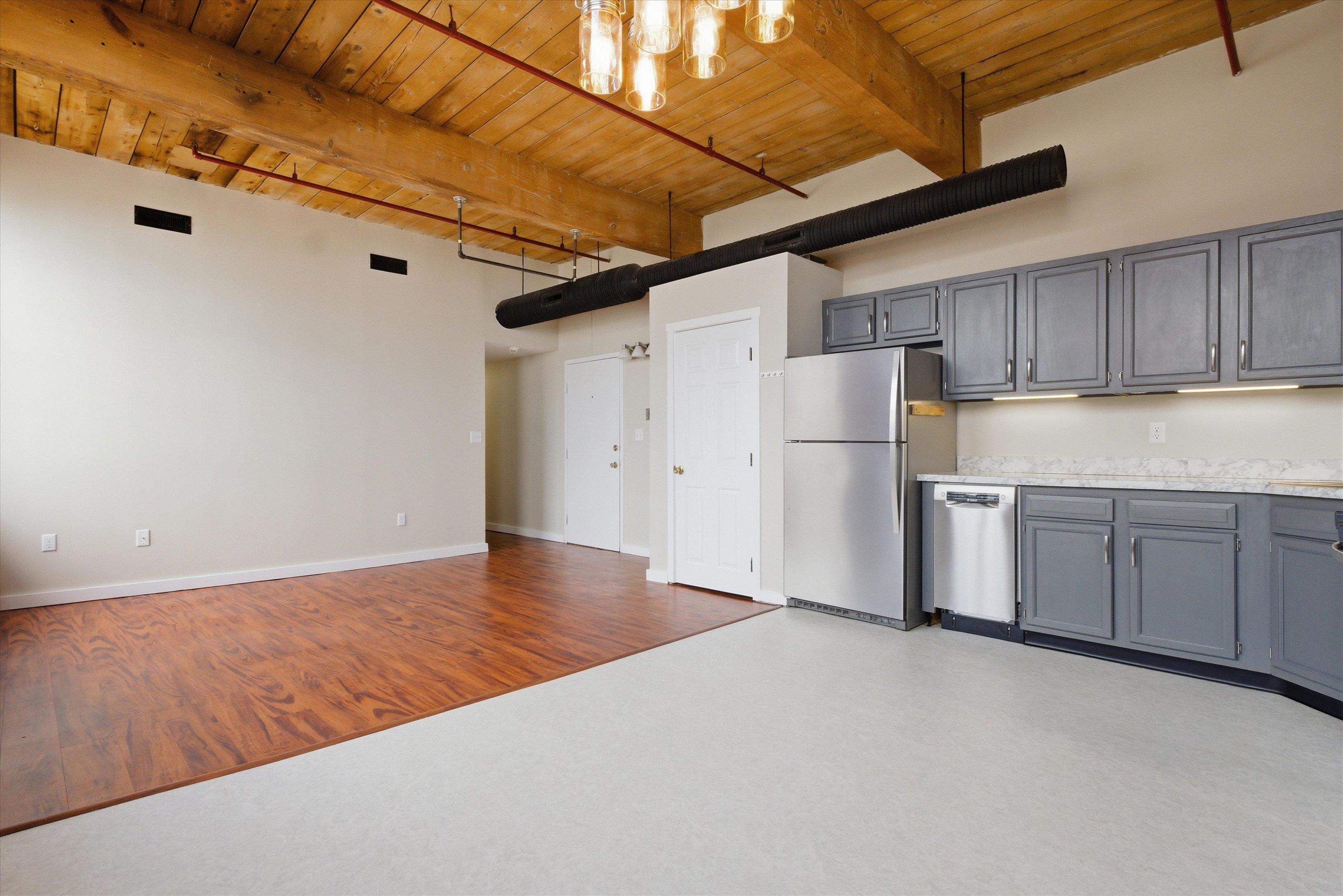 470 Silver Street 222