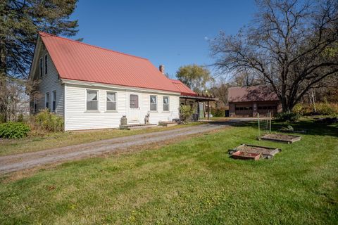 1536 Memorial Drive St. Johnsbury VT 05819