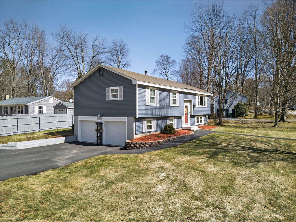 Photo of 23 Birchwood Avenue, Rochester, NH 03867 (MLS # 5082323)