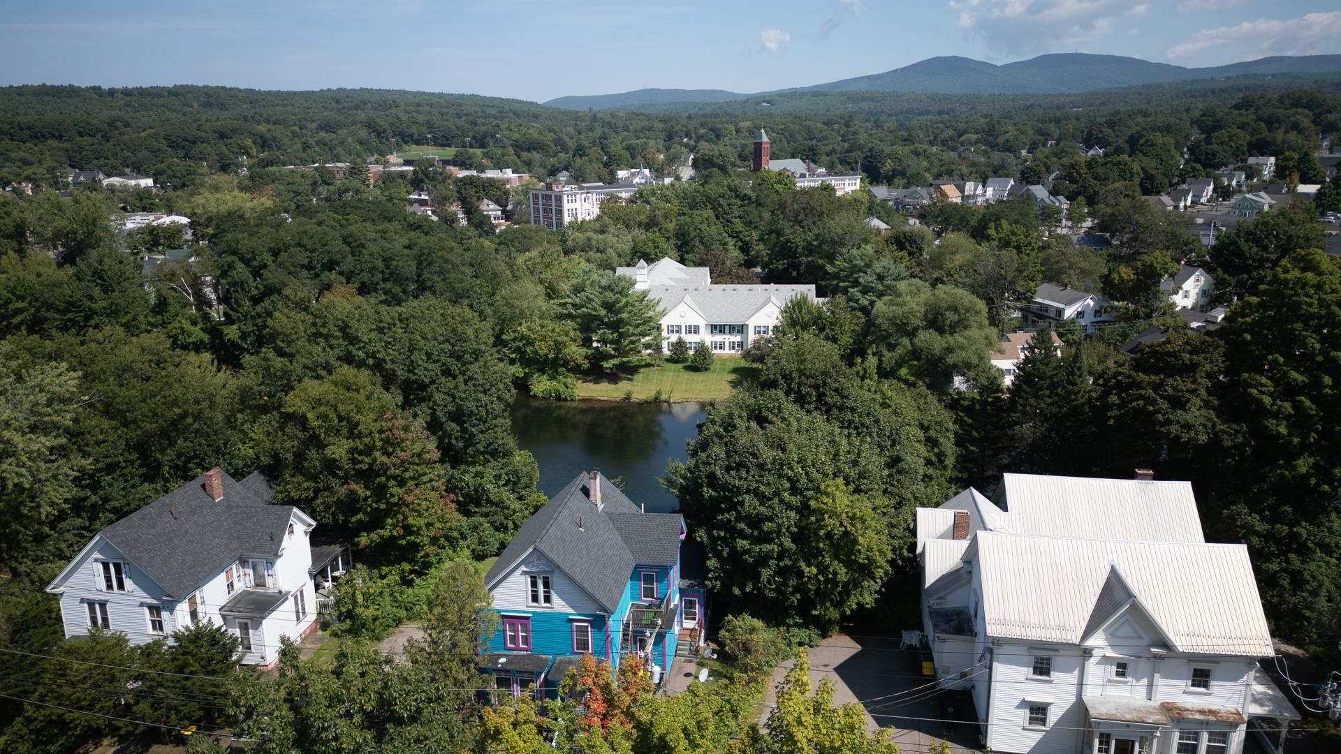 Laconia, New Hampshire 03246, United States, 4 Bedrooms Bedrooms, ,4 BathroomsBathrooms,Residential,Pending,45215