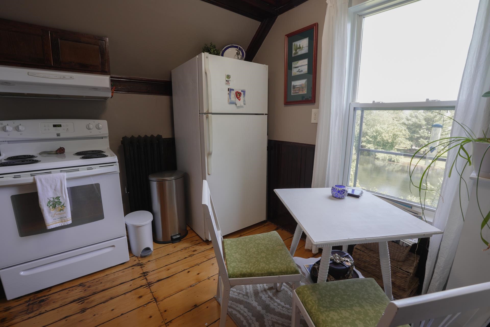 Laconia, New Hampshire 03246, United States, 4 Bedrooms Bedrooms, ,4 BathroomsBathrooms,Residential,Pending,45215