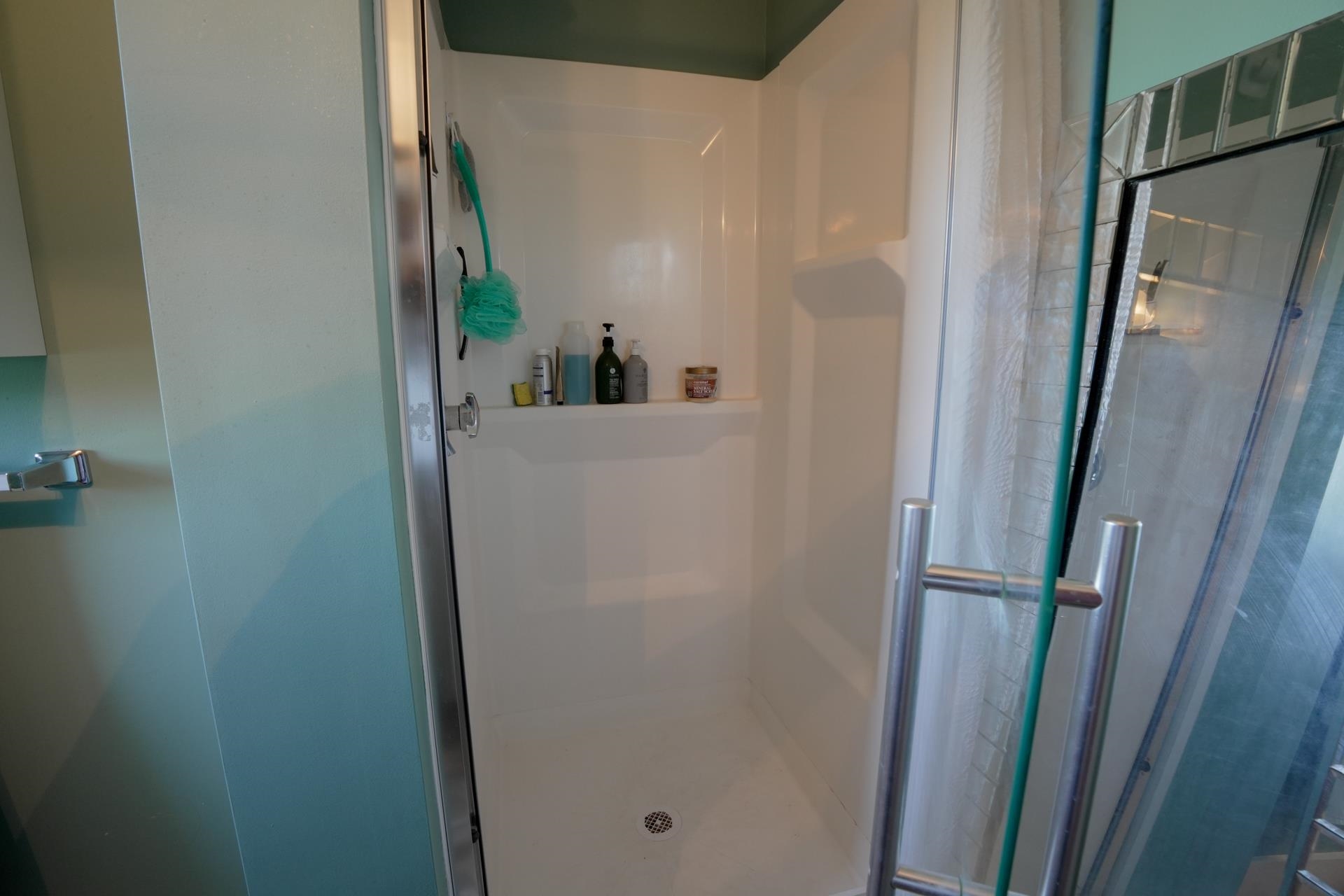 Laconia, New Hampshire 03246, United States, 4 Bedrooms Bedrooms, ,4 BathroomsBathrooms,Residential,Pending,45215